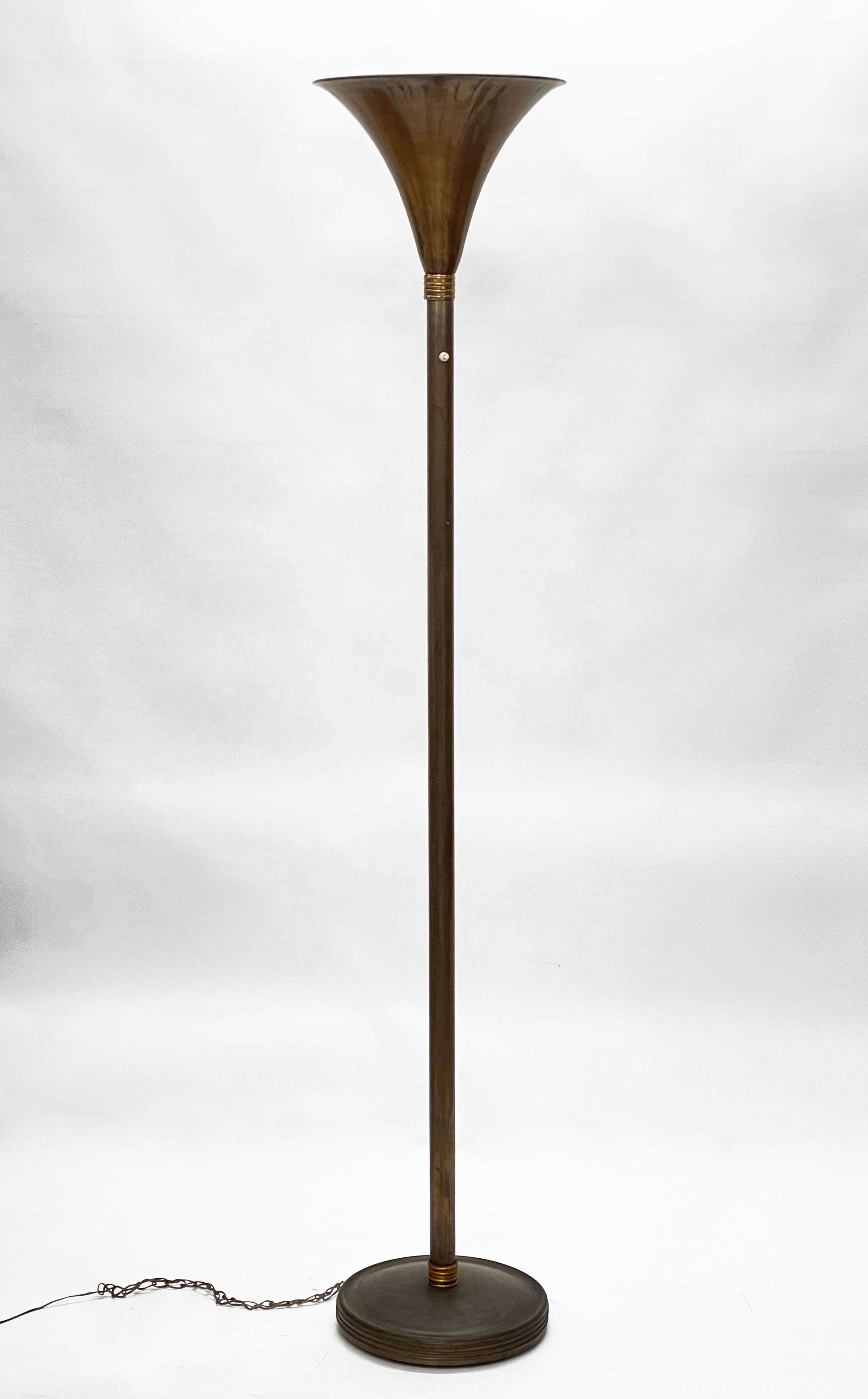 Art Deco Bronzed Metal and Brass Italian Floor Lamp after Pietro Chiesa, 1940s For Sale 7