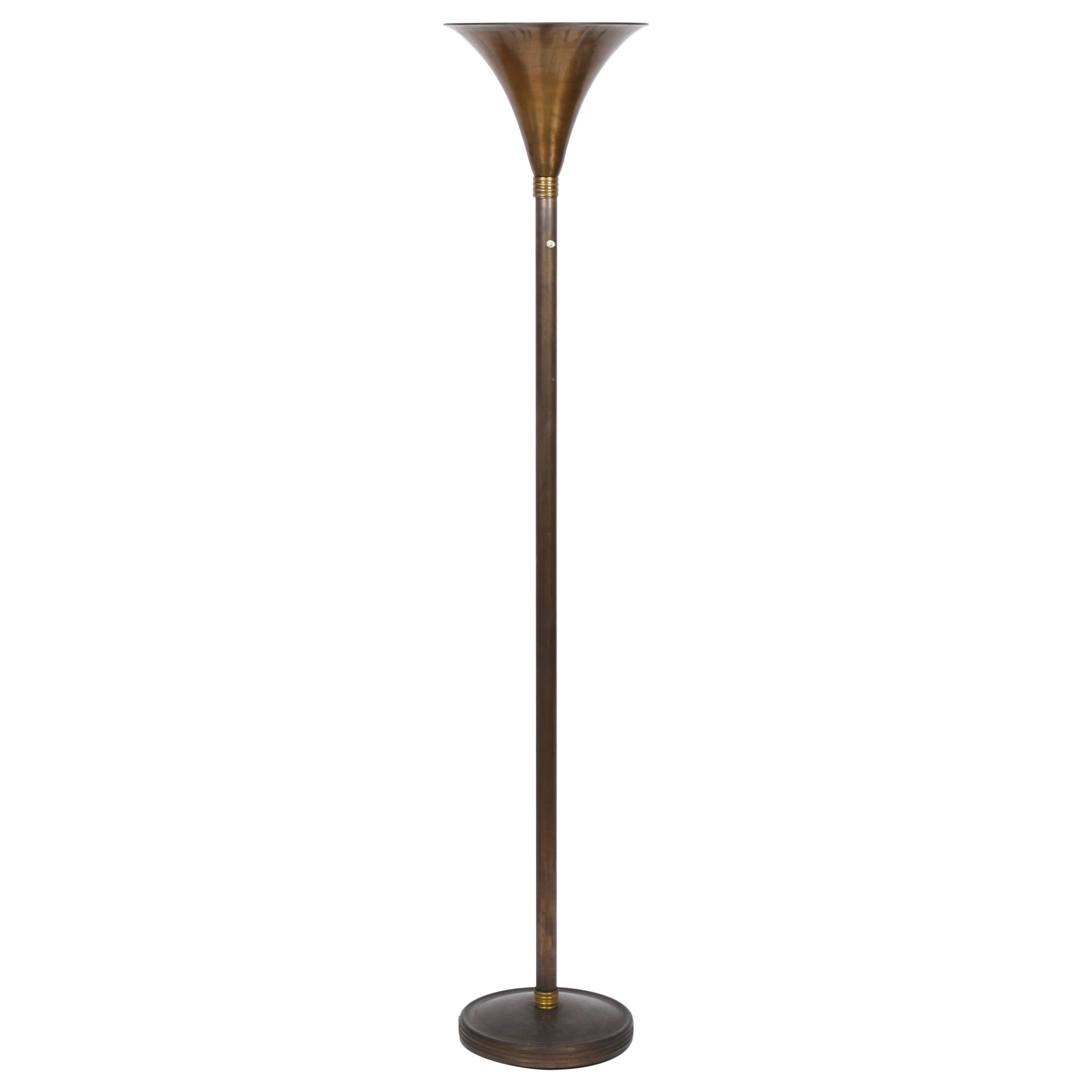 Lampadaire italien Art Déco en métal bronzé et laiton d'après Pietro Chiesa, années 1940
