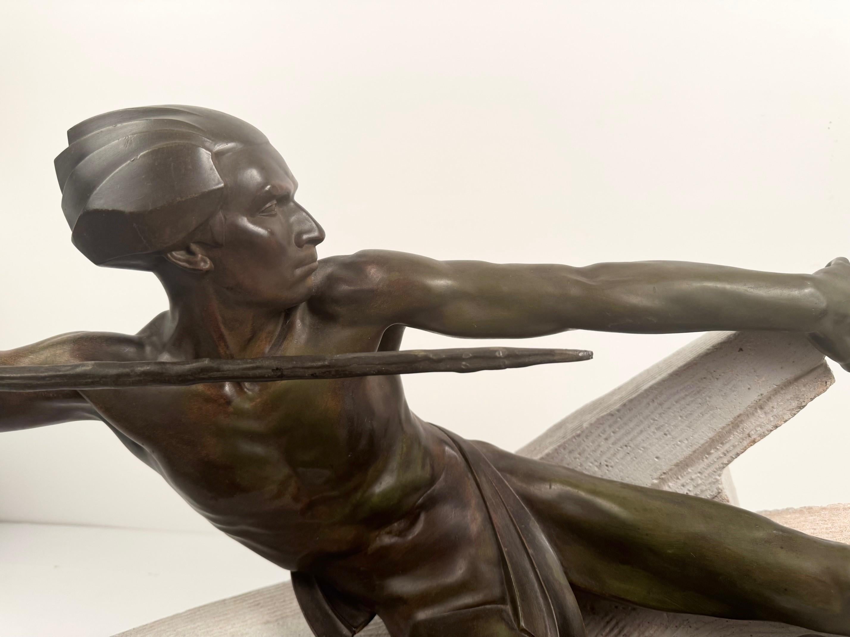 Inizio XX secolo Art Deco in metallo bronzato L'Ambuscade Max Le Verrier in vendita