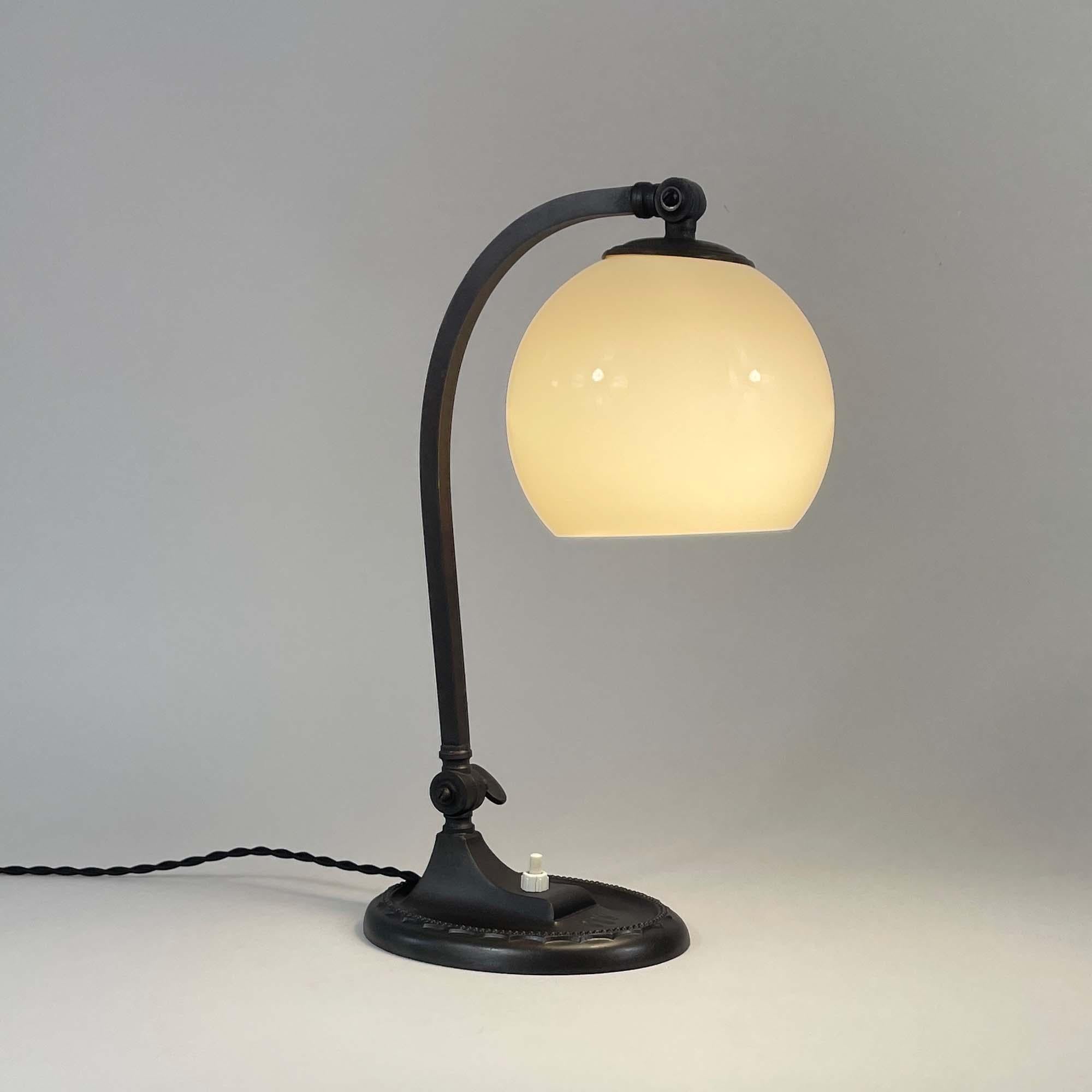Art Deco Bronzed Metal & Opaline Glass Table Lamp, Germany 1920s to 1930s In Good Condition In NUEMBRECHT, NRW
