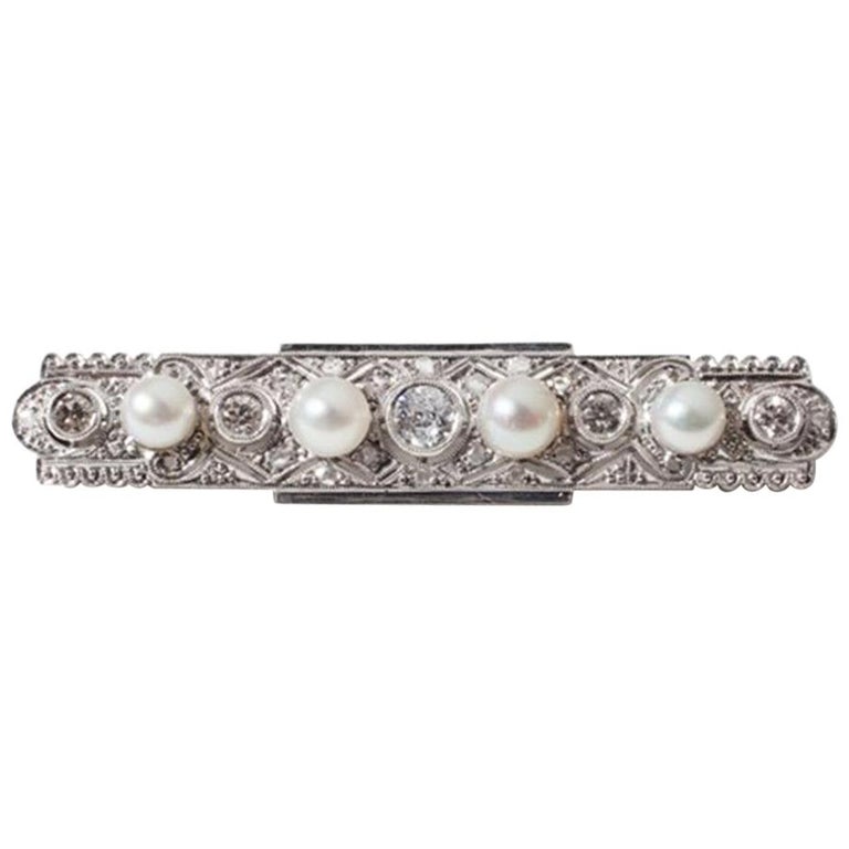 Art Deco Brooch, 14 Carat Gold, Diamonds and Pearls, circa 1910 For Sale