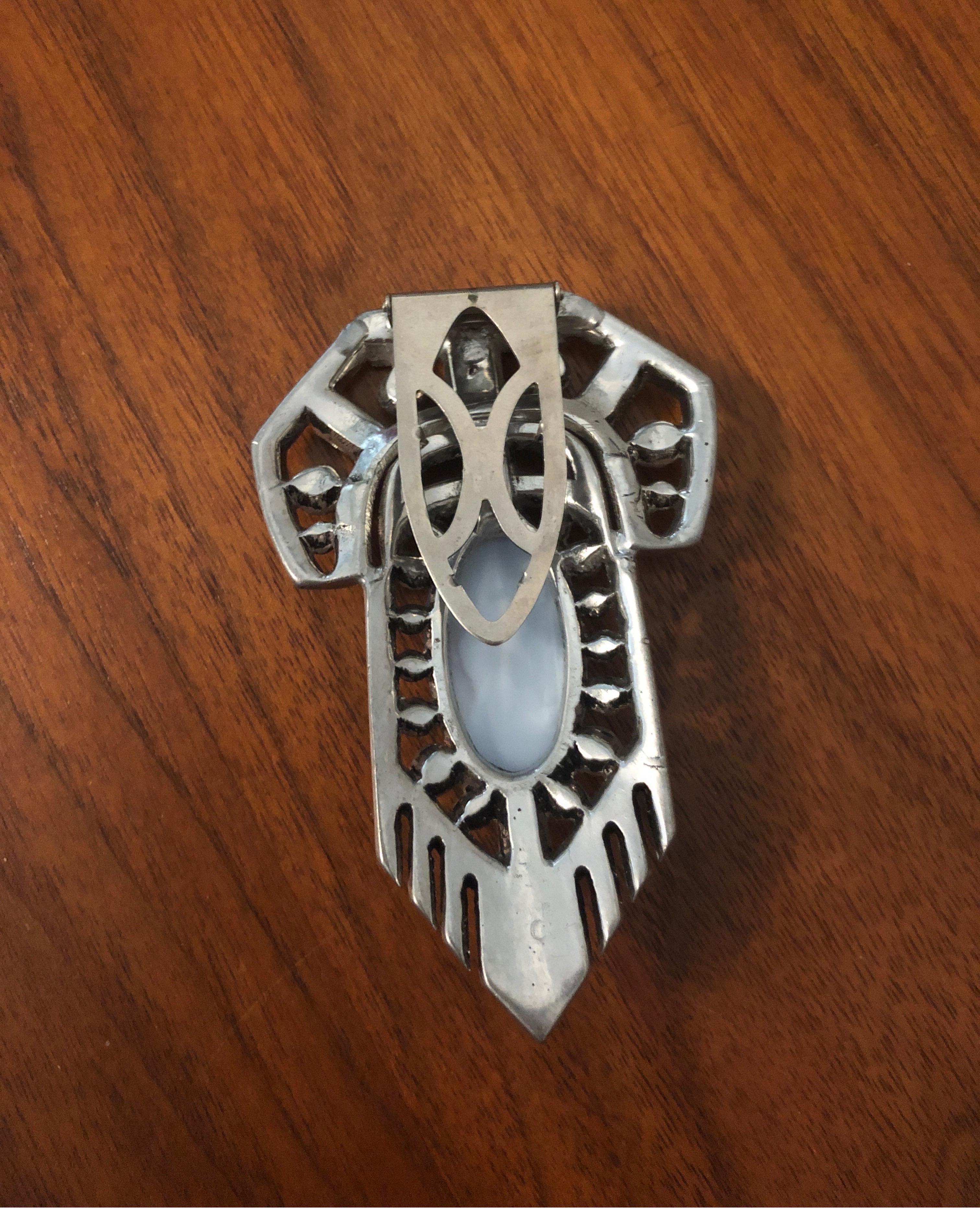 Spilla Art Deco Clip per cappotto con strass finto occhio di gatto Collana antica anni '20 in vendita 2