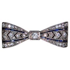 Broche Art déco en or avec diamants 0,7 carat et saphirs, Vienne, vers 1920