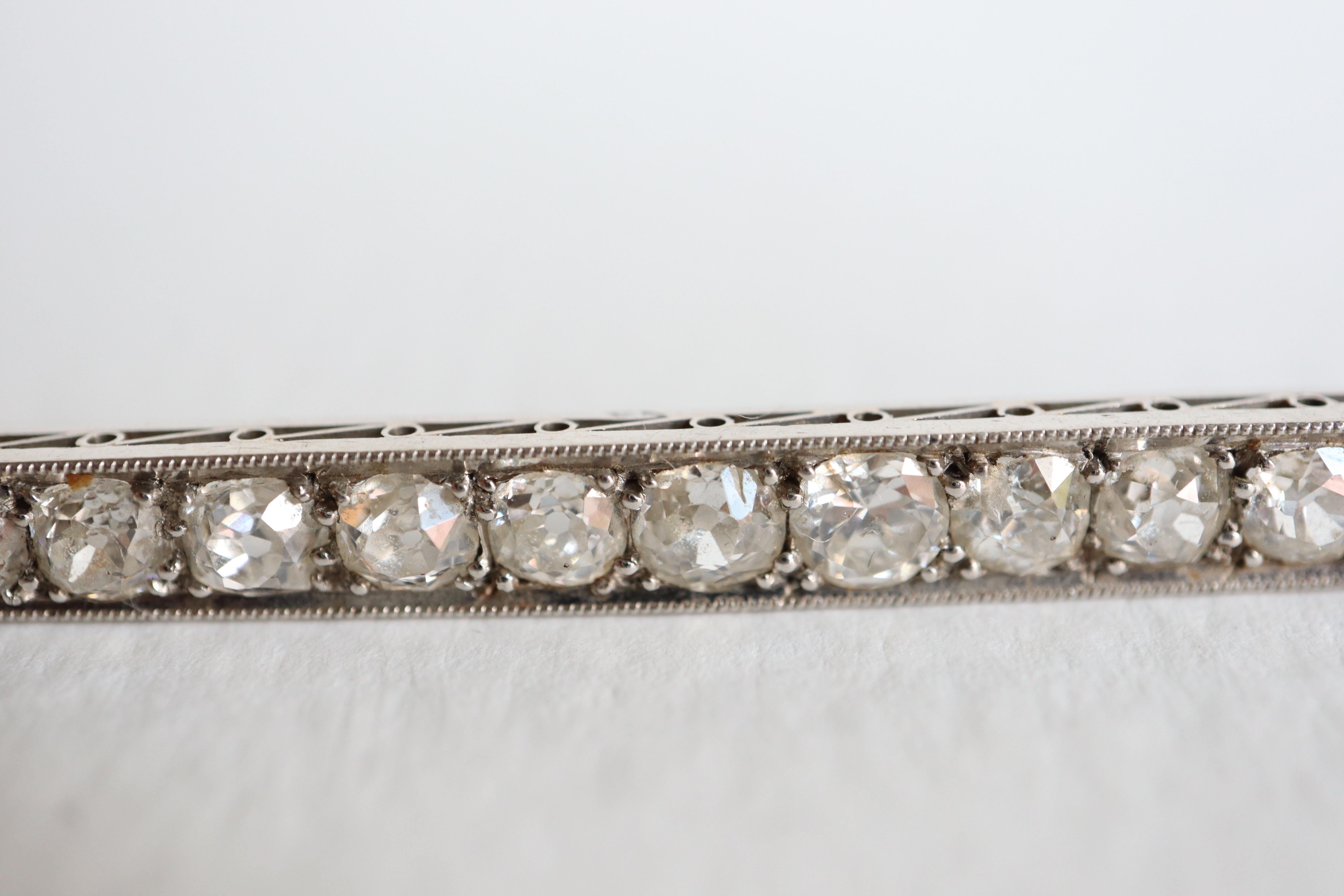 Women's Art Deco brooch in platinum and Diamonds 2 to 3 Carats 1910 1920 For Sale