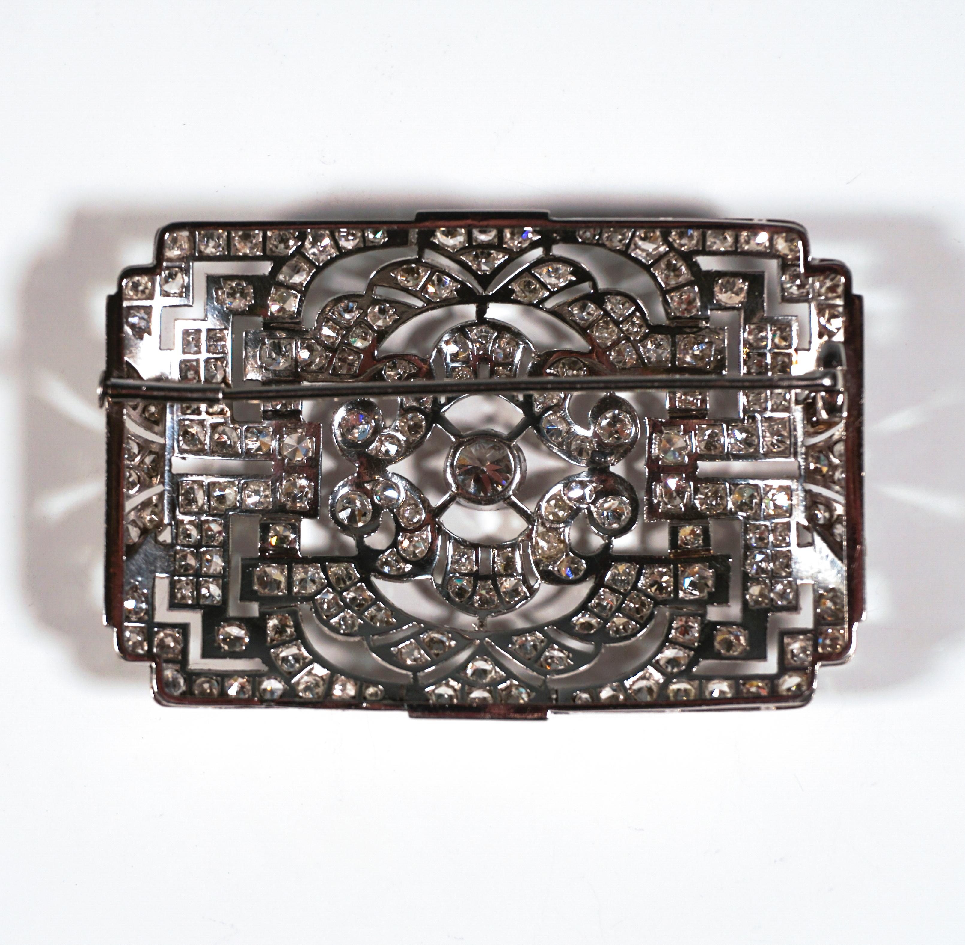 Art Déco Brooch, Platinum 950 With Diamonds Circa 7.5 Carat, Made ca 1930 For Sale 3