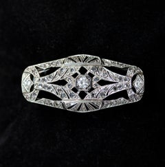 Art Déco Brooch White Gold with Diamonds 1.0 Carat, Vienna, Around 1920