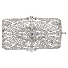 Art deco brooch with 170 diamonds in Old European cut noble platinum 