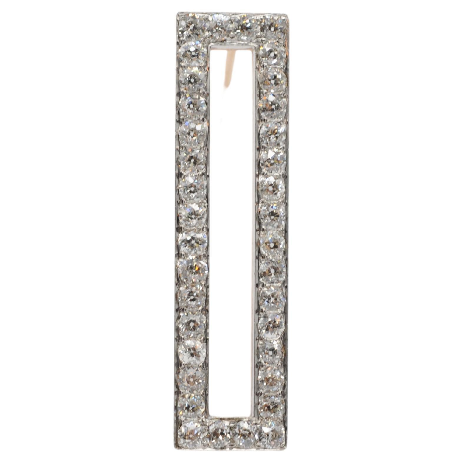 Art Deco brooch with diamonds stunning in 18k rosegold/whitegold For Sale