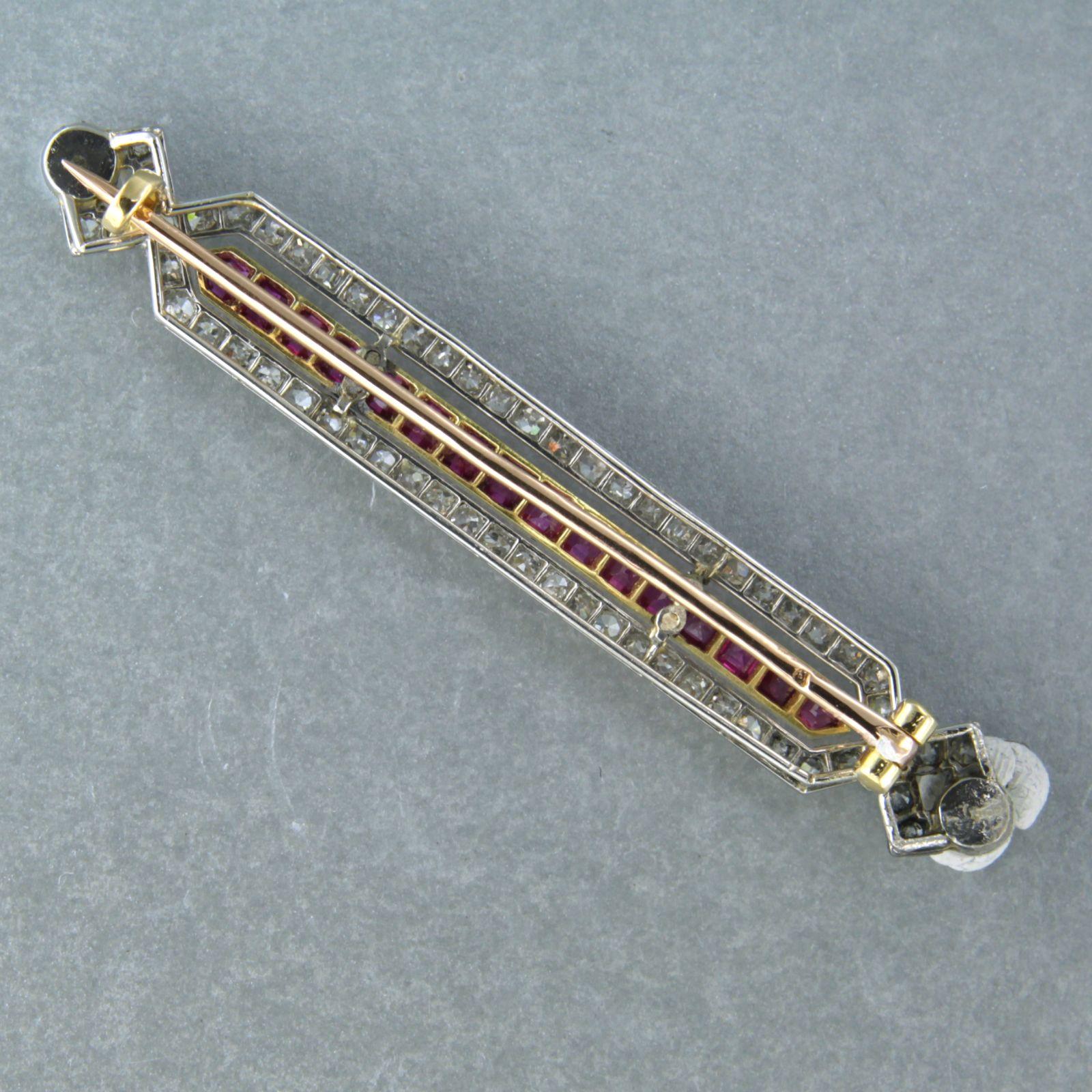 Spilla ART DECO con perle, rubino e diamante taglio old mine in oro 18k e platino in vendita 1