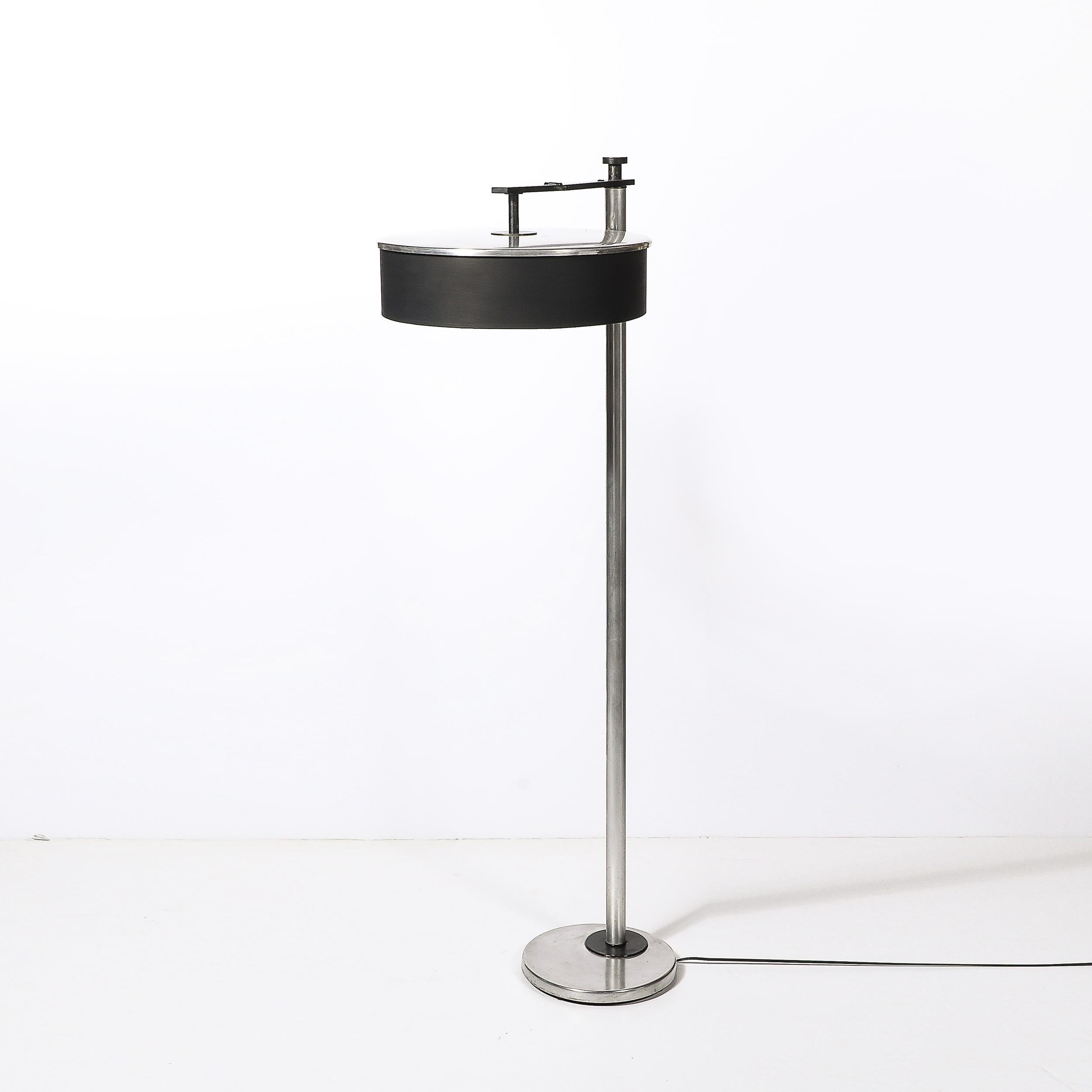 Lampada da terra Art Deco in alluminio spazzolato e smalto nero di Kurt Versen in vendita 10