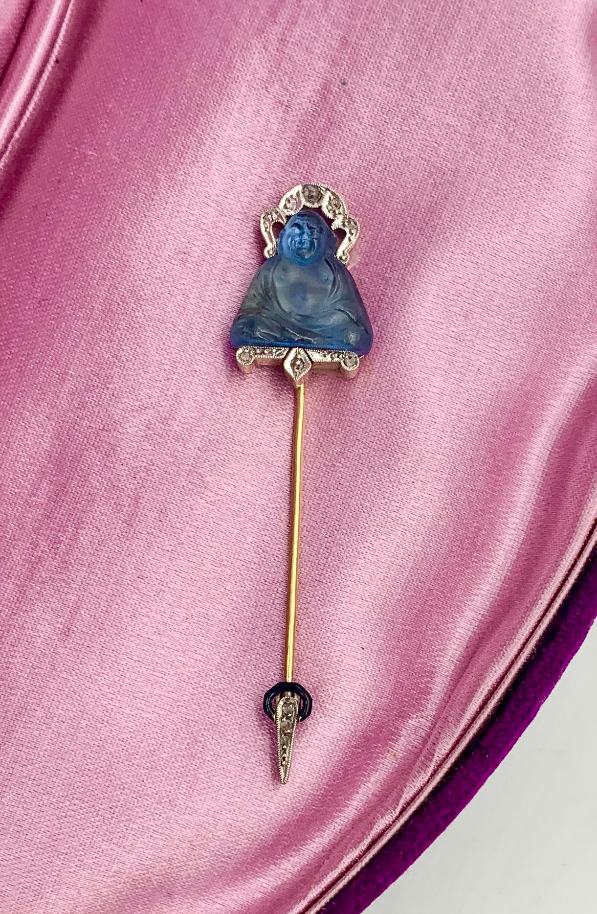 Taille rose Broche Bouddha Jabot Art Déco en platine, émail et diamants taille rose en vente