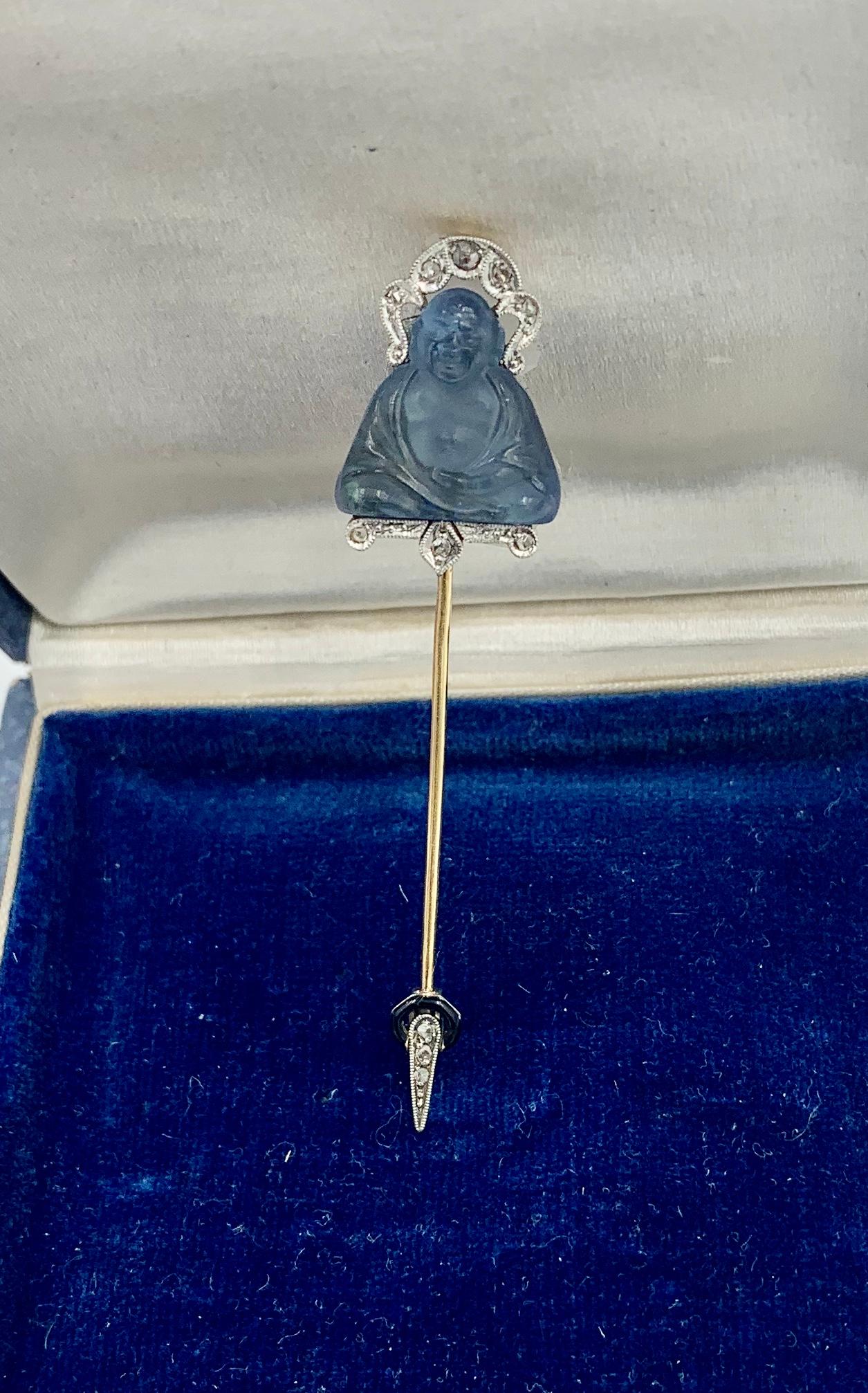 Broche Bouddha Jabot Art Déco en platine, émail et diamants taille rose Excellent état - En vente à New York, NY