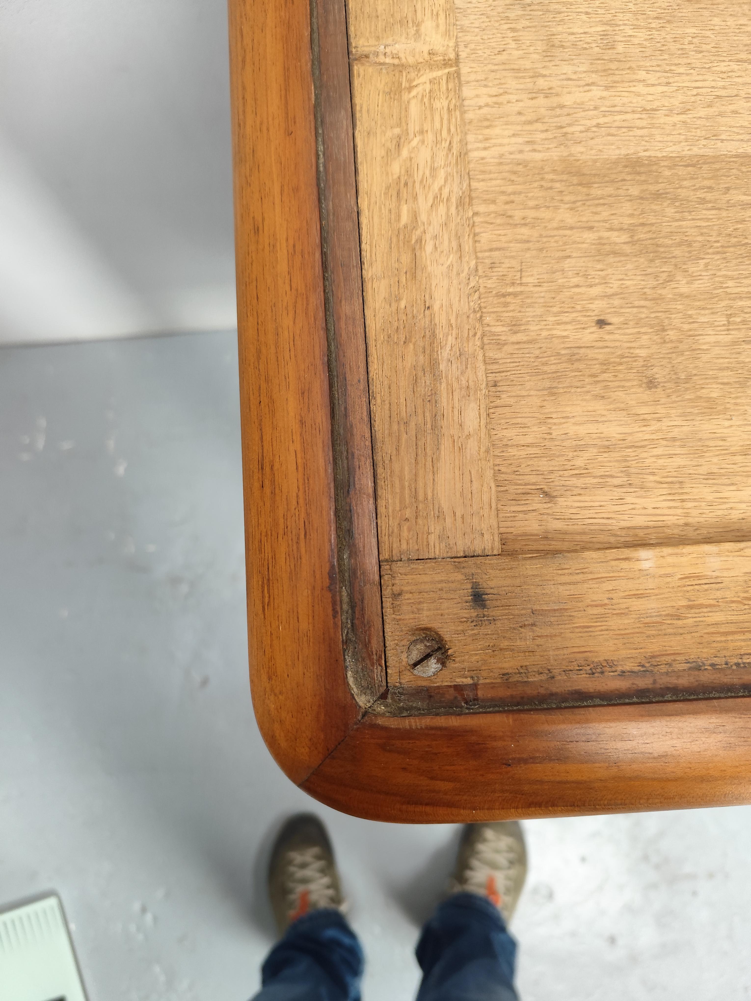 Art Deco Buffet Credenza Cabinet Noce  Specchio a semicerchio, 1930 circa in vendita 1