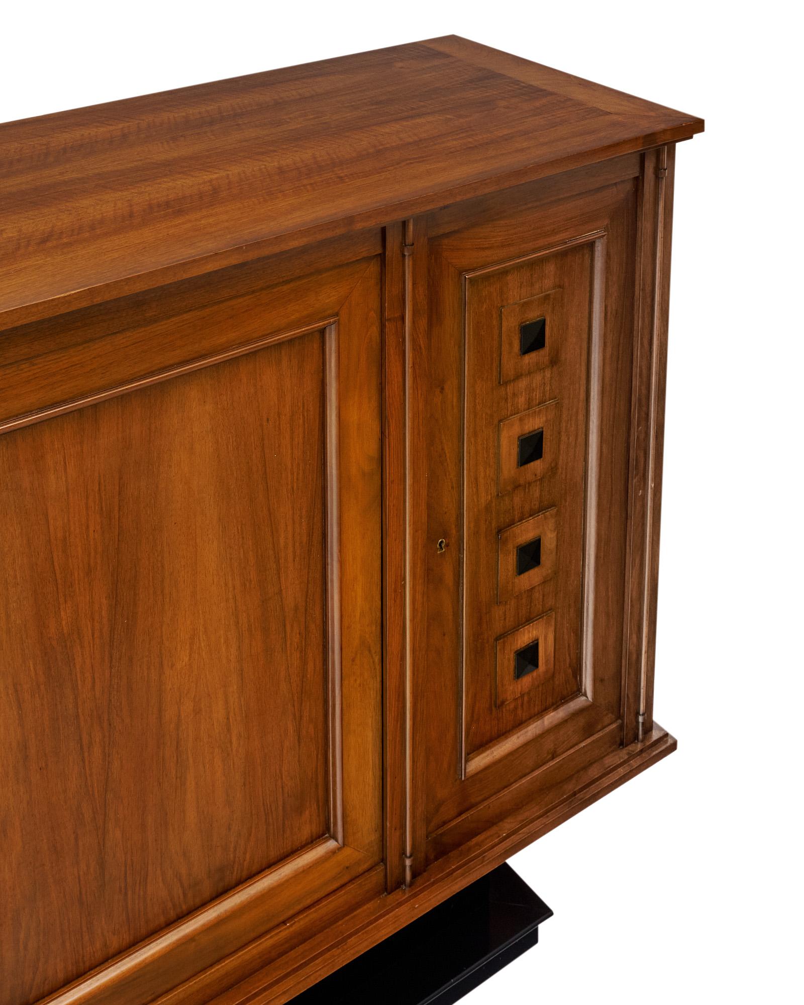 Français Buffet Art Déco à la manière de Jean-Charles Moreux en vente