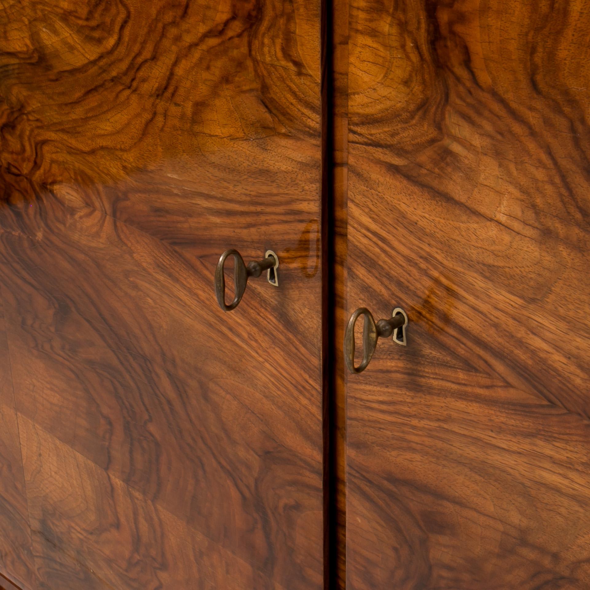 Art Deco Buffet in Walnut Veneer, Poland, 20th Century 7