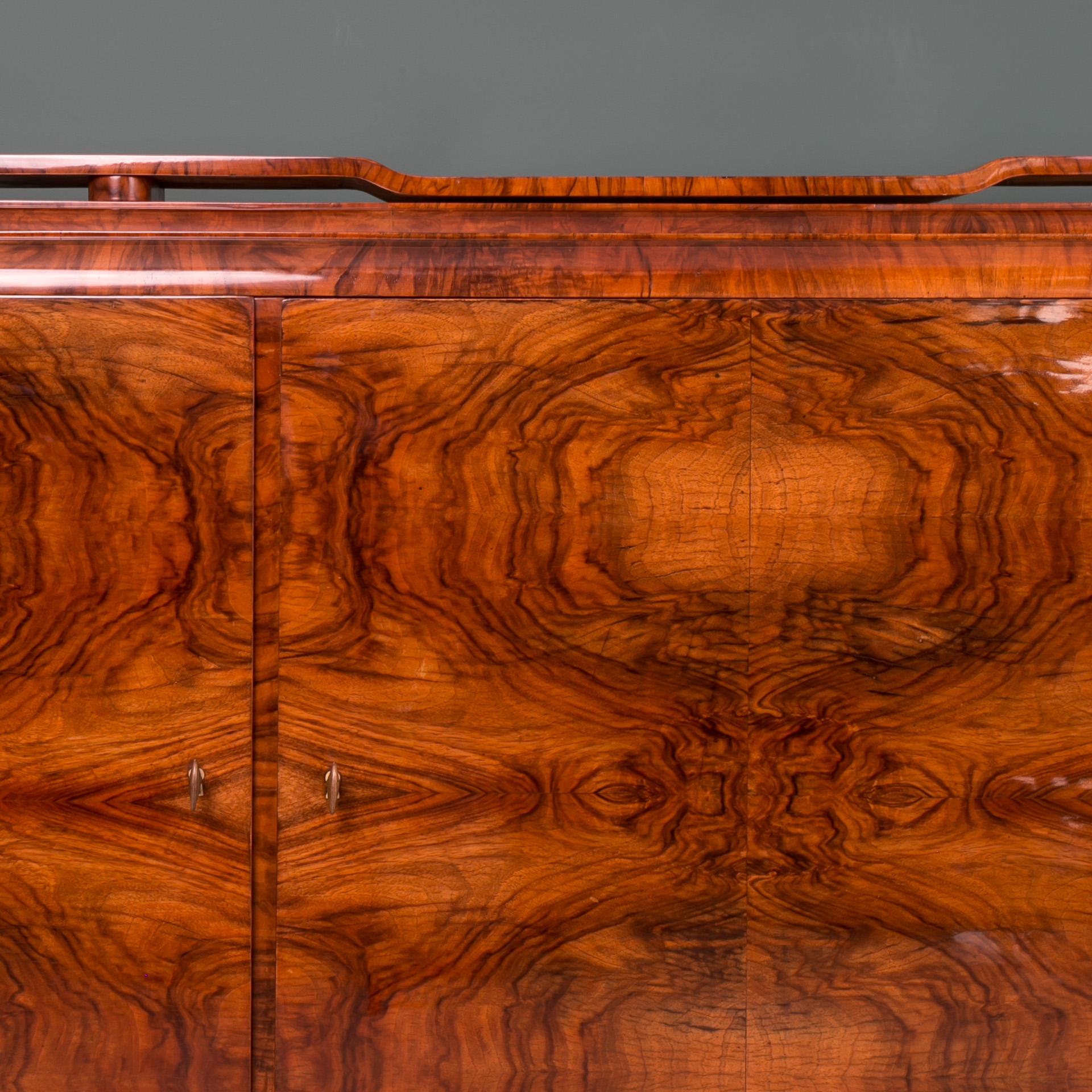 Art Deco Buffet in Walnut Veneer, Poland, 20th Century 12