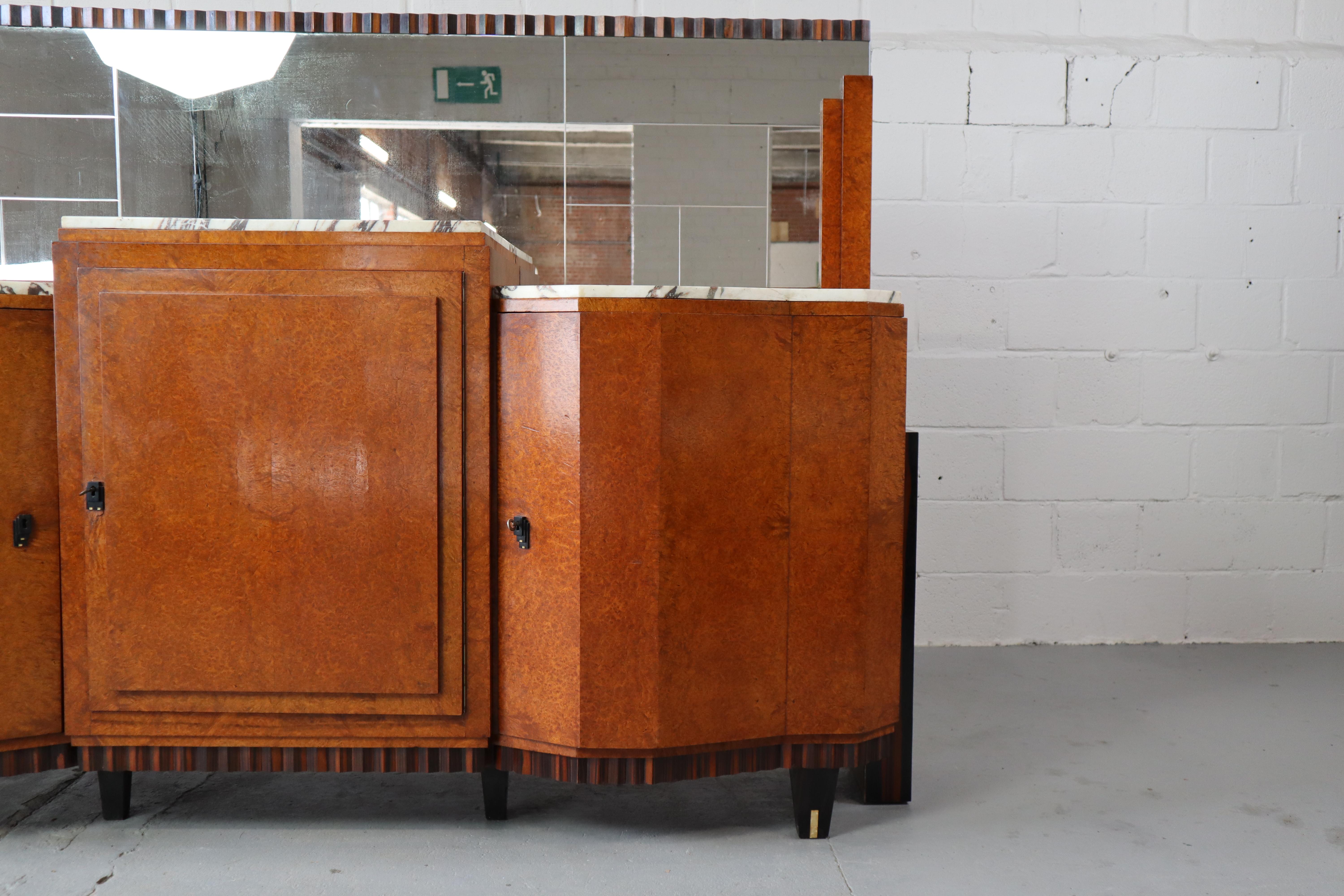 Impiallacciato Buffet Art Déco, ebano Macassar e radica di noce, 1920-1930 in vendita