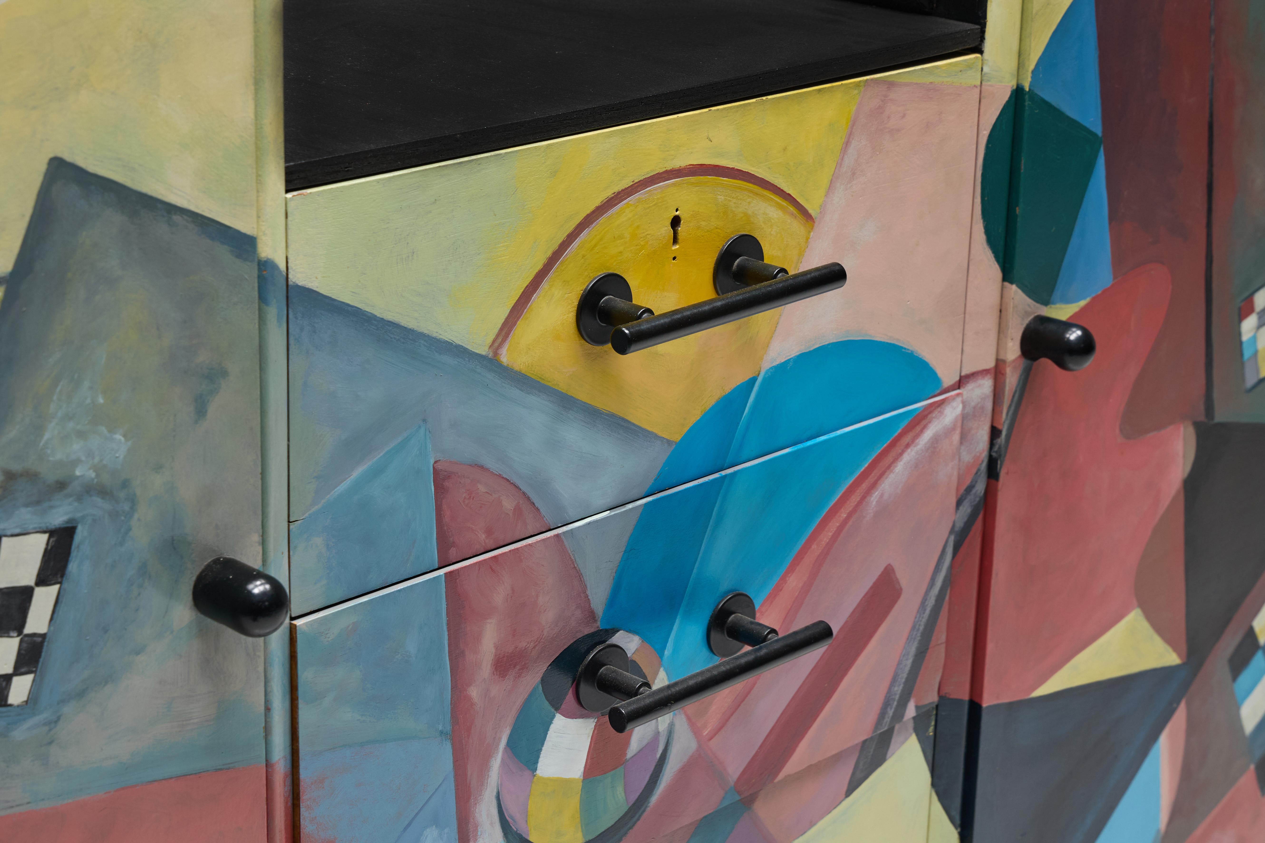 Legno di alberi da frutto Buffet Art Déco dipinto nello stile di Kandinsky, Belgio, anni '80 in vendita