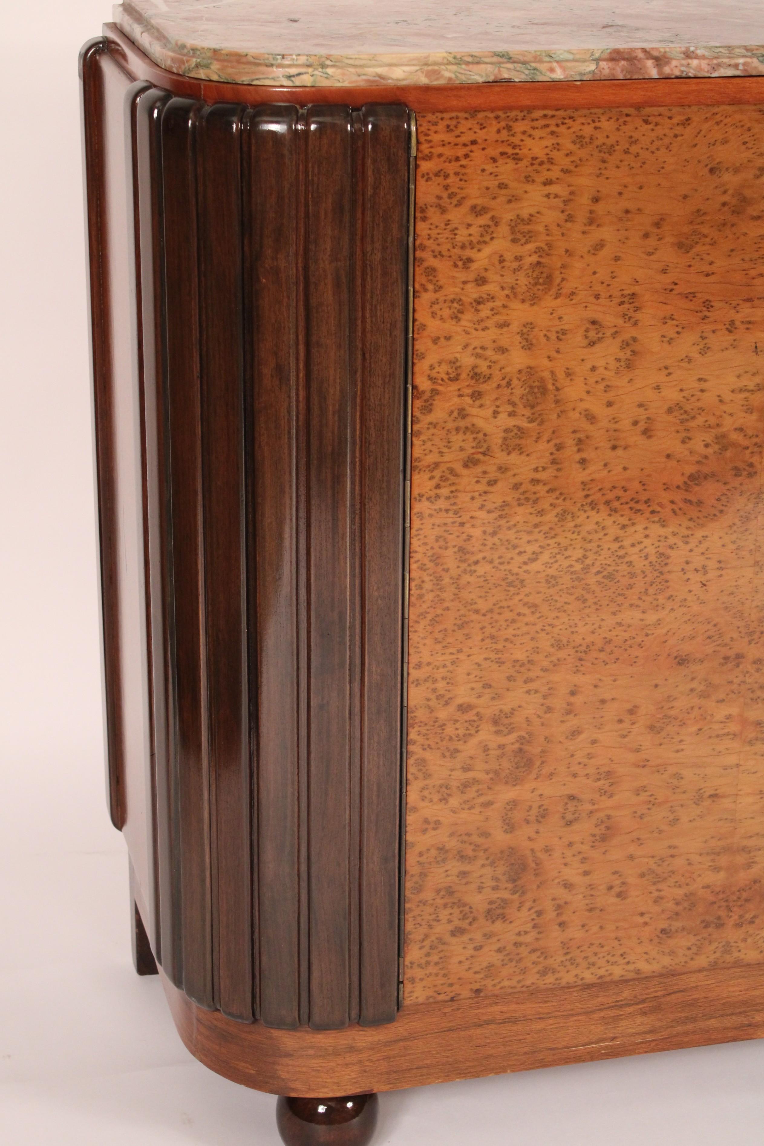 Cabinet Art Déco en frêne ronce avec dessus en marbre en vente 3