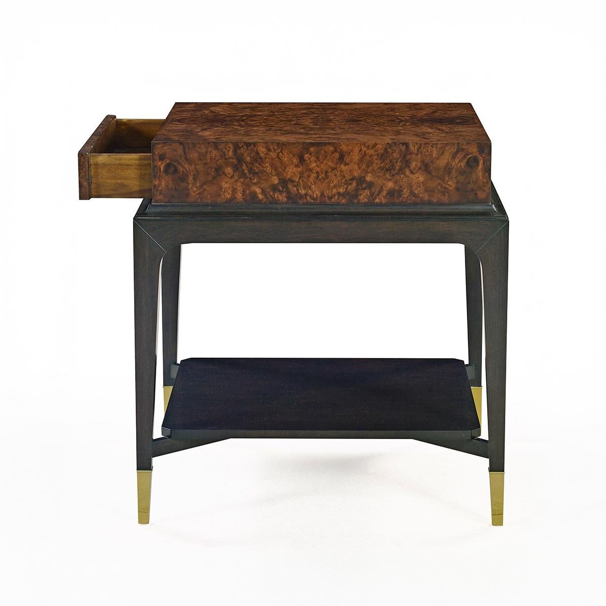 Vietnamien Table d'appoint Art Déco en ronce de noyer en vente