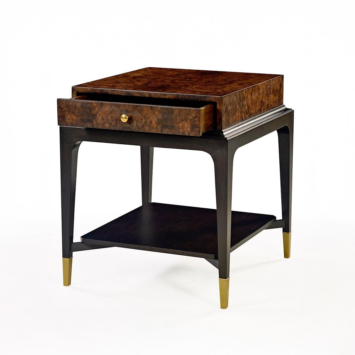 Table d'appoint Art Déco en ronce de noyer Neuf - En vente à Westwood, NJ