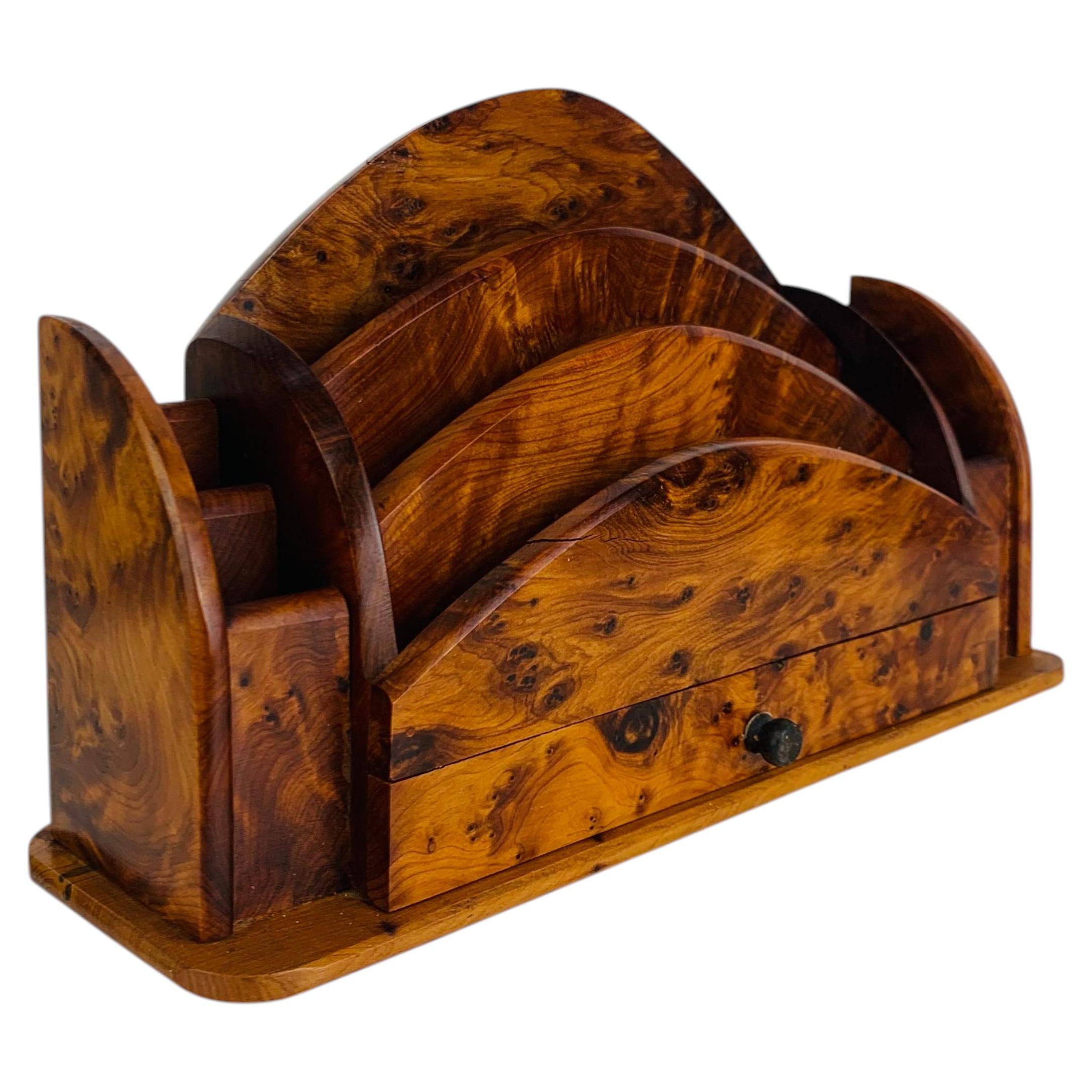 Portalettere in legno di radica in stile Art Déco, anni ’40, Francia