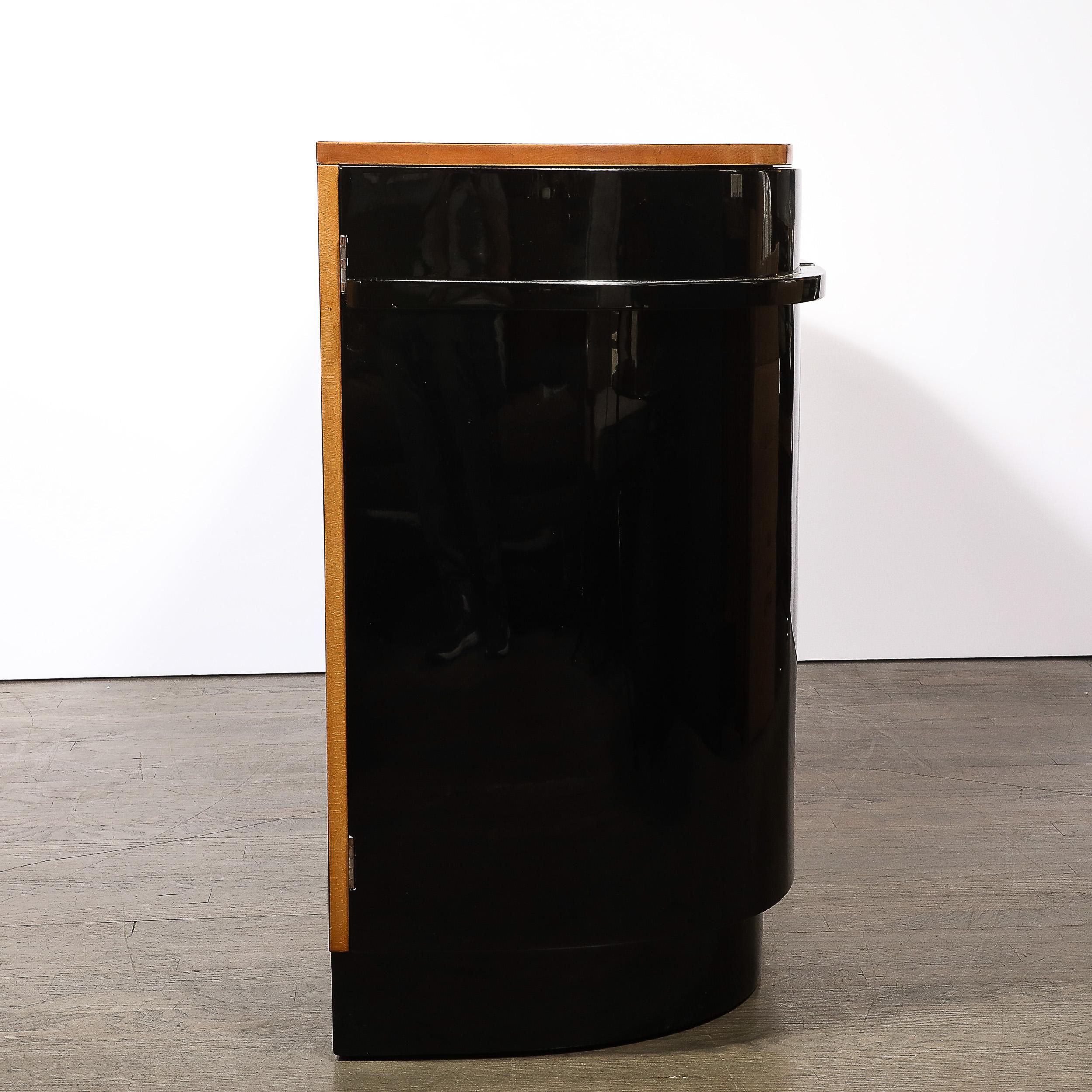 Art-Déco-Sideboard aus gemasertem Nussbaumholz von Donald Deskey für die Hastings Company im Angebot 3