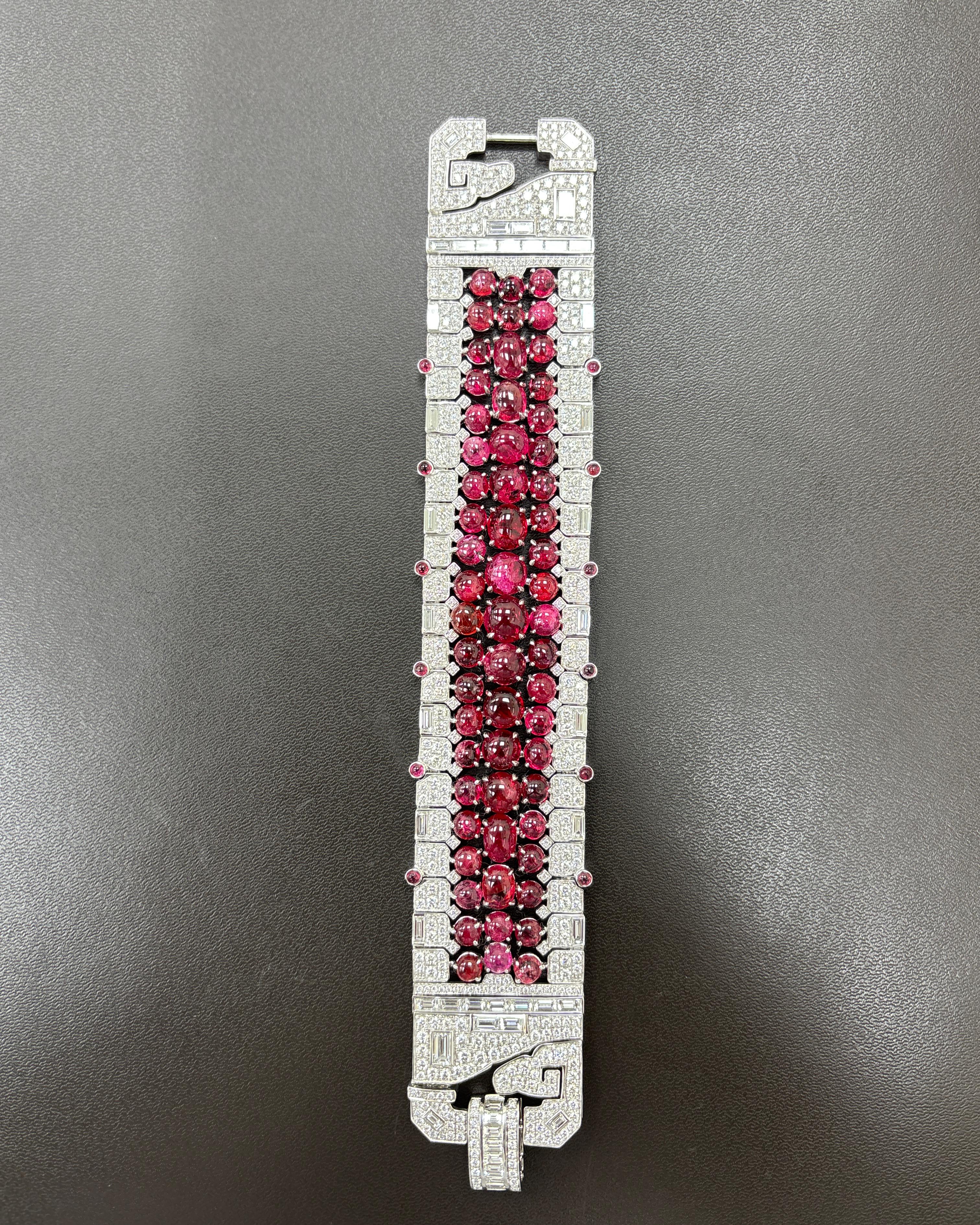 Art-Deco Burma No Heat Spinell Cabochon Weißer Diamant Platin-Armband im Angebot 1