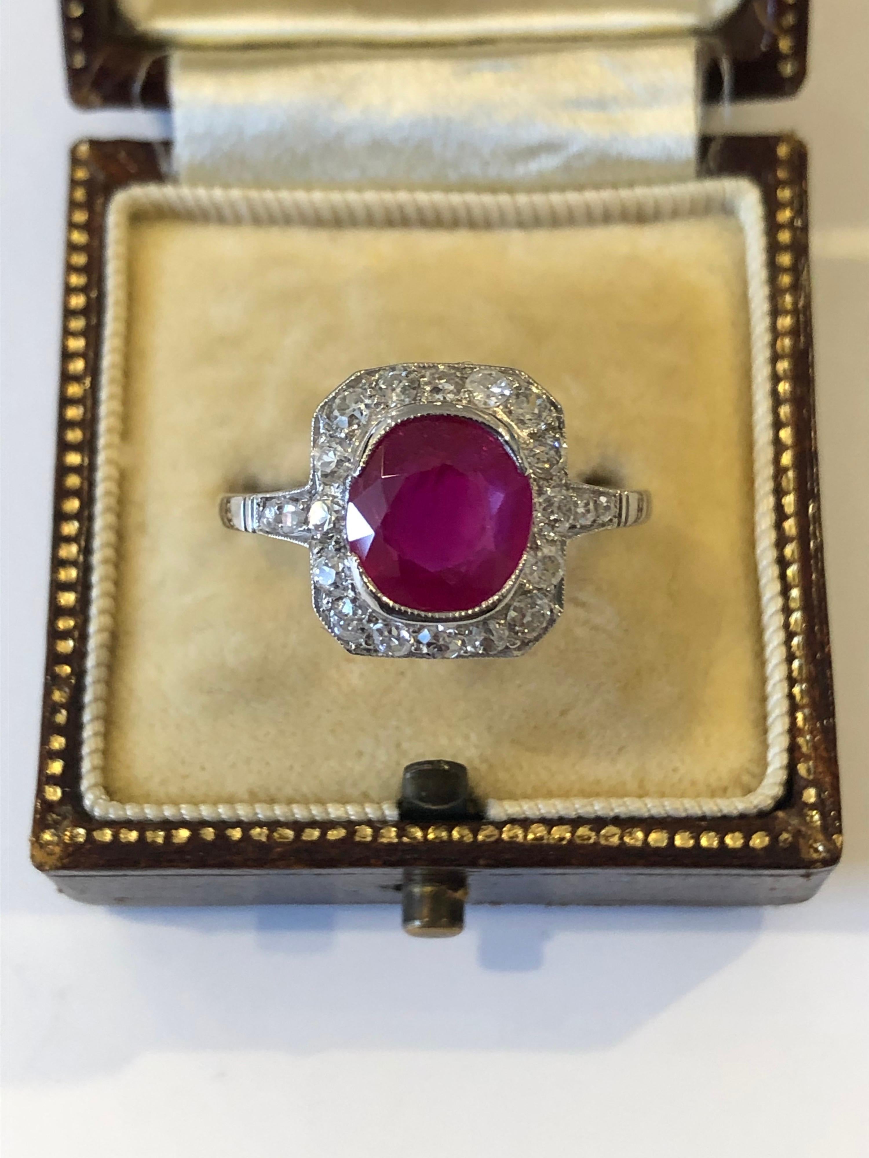 An Art Deco ruby and diamond ring. The ring centres a certificated Burmese Ruby of excellent colour that weighs 1.98ct
The ring is in excellent condition
Price includes free shipping, original certification and a presentation box
