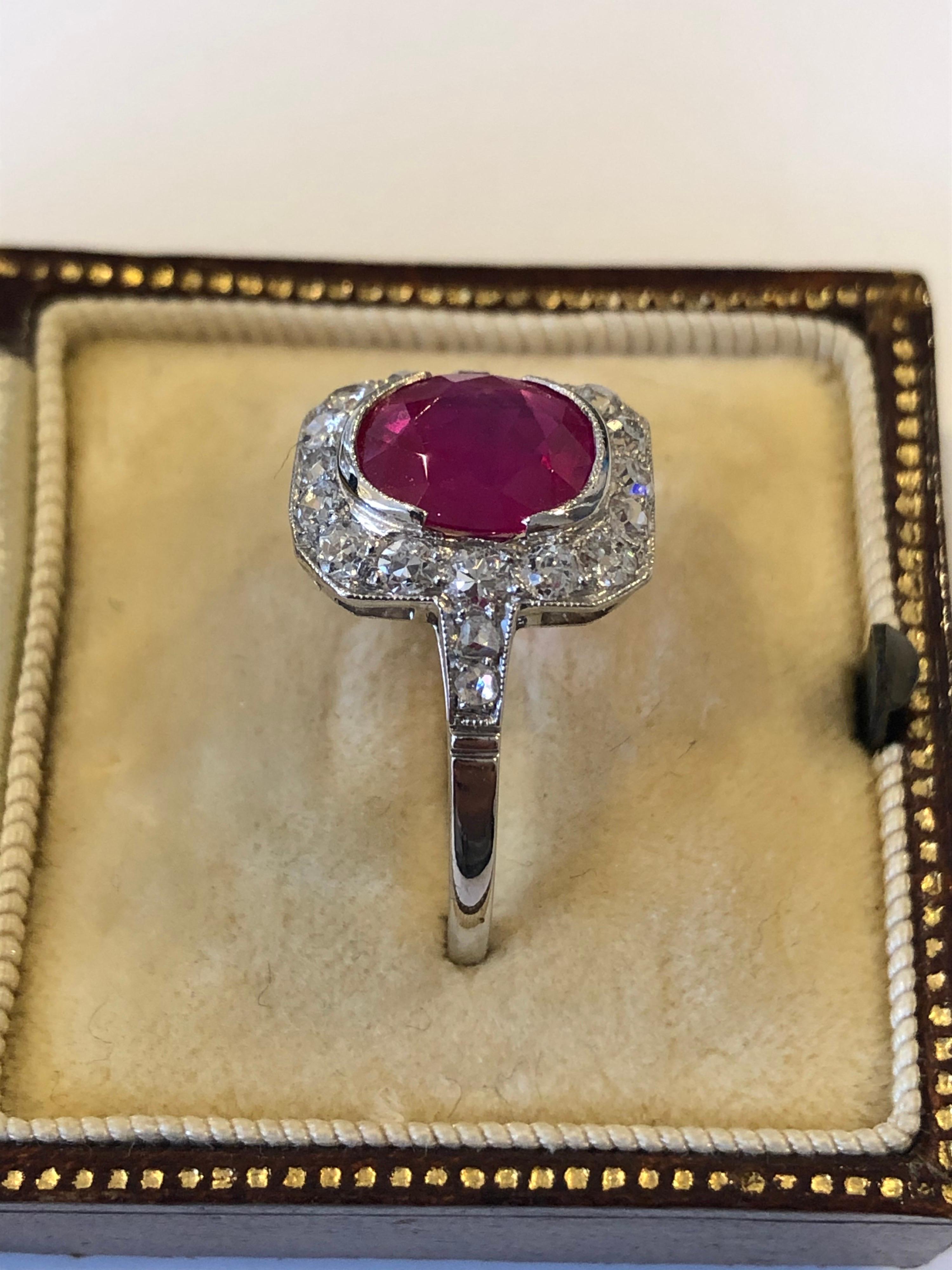 Art Deco Burma Ruby and Diamond Ring with GCS Certificate In Good Condition For Sale In Mayfair, GB