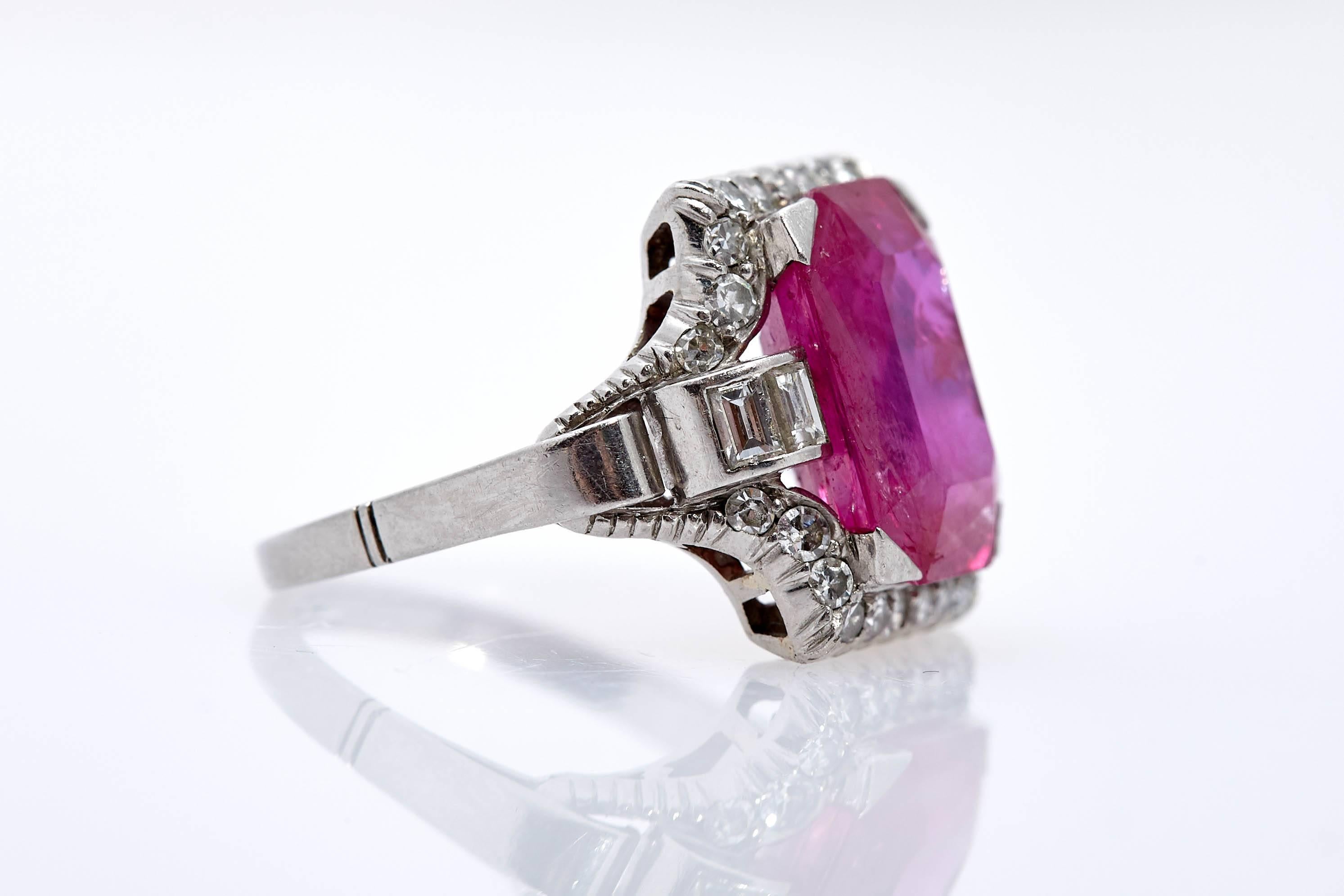 Art Deco Ring in white gold with Burmese ruby (7.6 cts) and diamonds, mounted on 18kt  white gold. Made in Italy, circa 1950s.