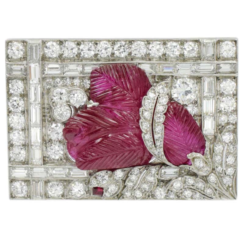 Art Deco Platinum Diamond Ruby Round Brooch For Sale at 1stDibs