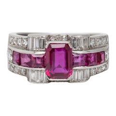 Anello Art Deco con rubino birmano e diamanti in platino, certificato GIA.
