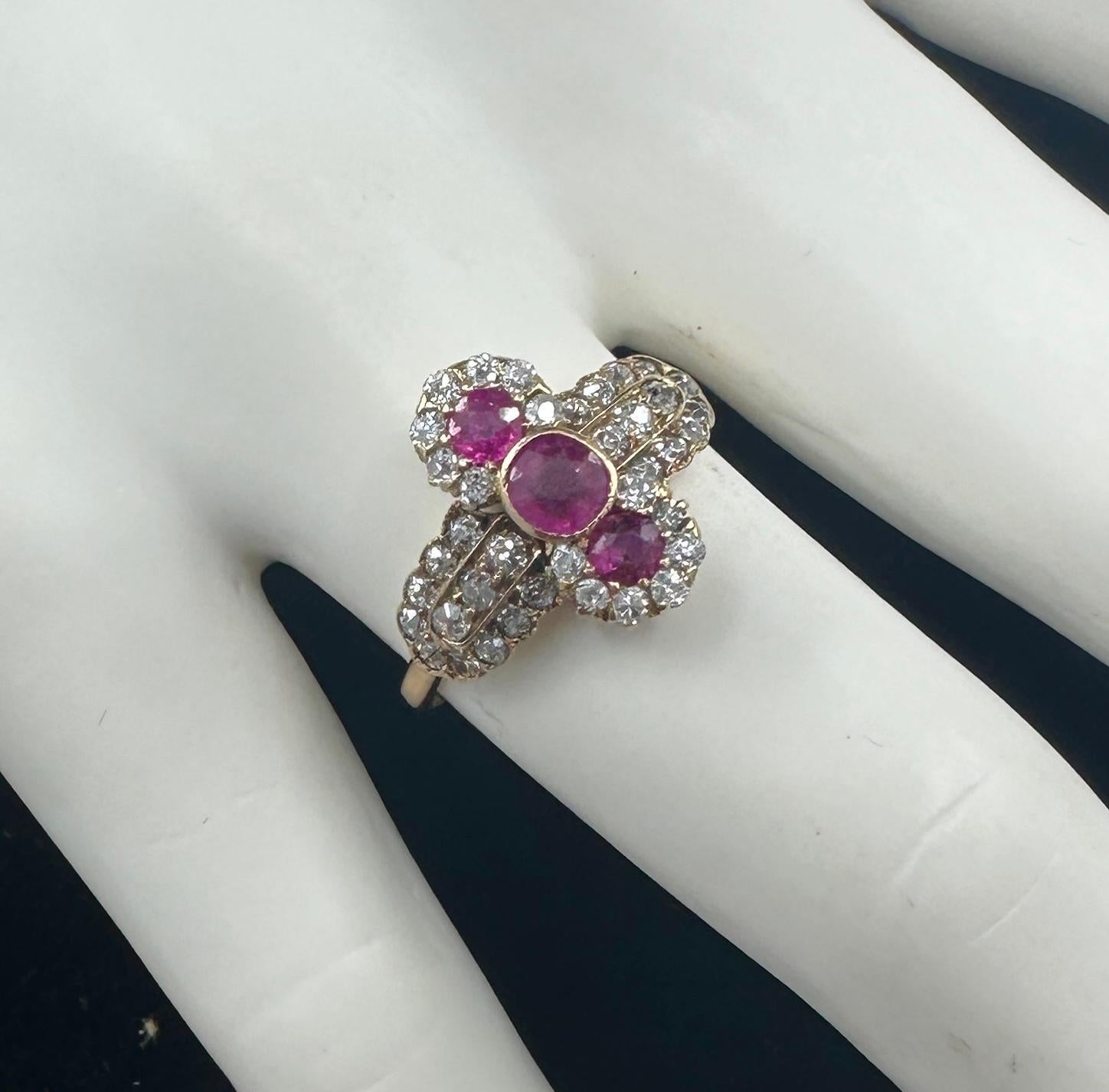 Art Deco Burmese Ruby OMC Diamond Ring 14K Gold Antike Hochzeit Verlobungsring (Rundschliff) im Angebot