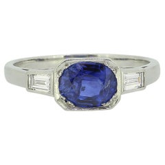 Anello con zaffiro e diamante birmano Art Deco