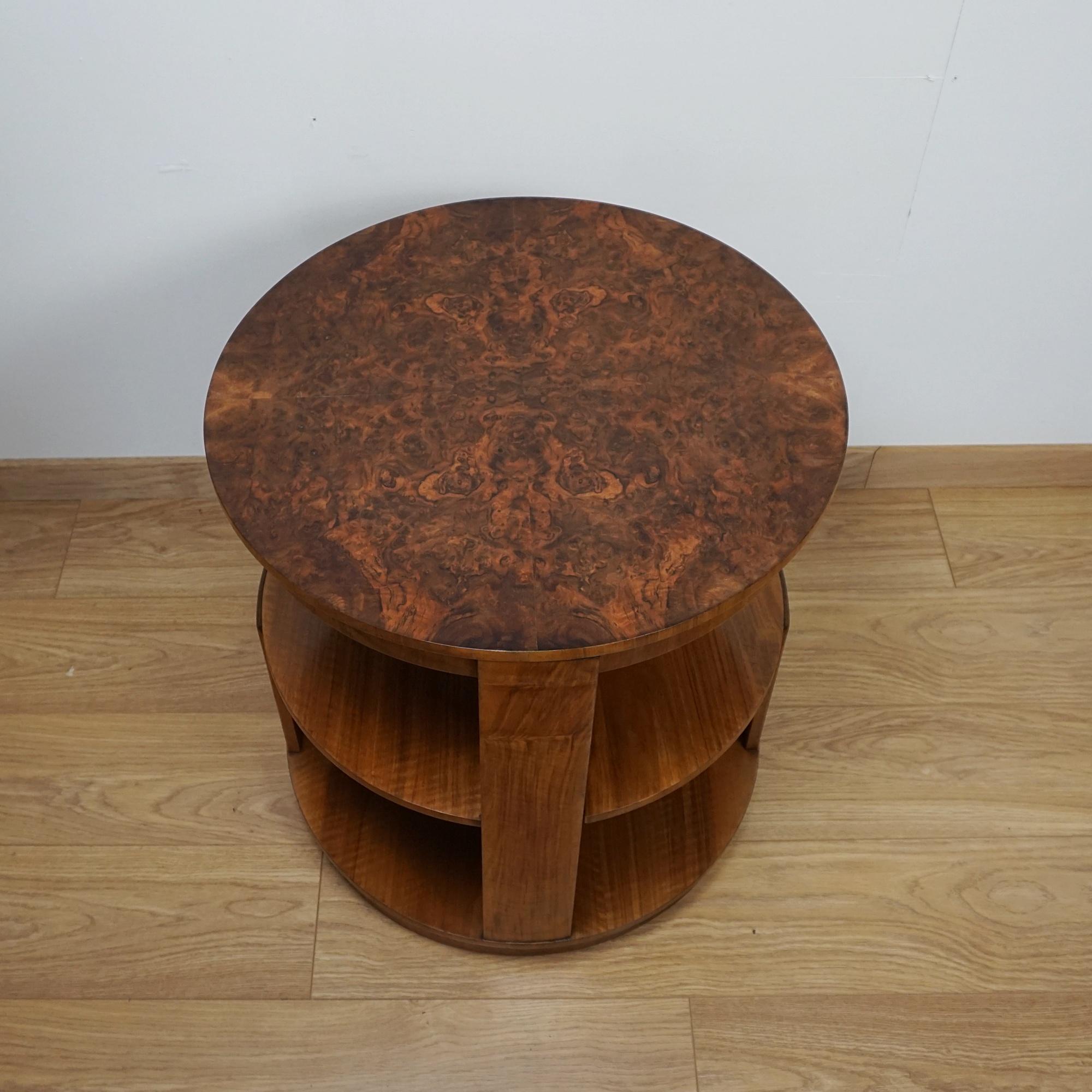 Art Deco Burr and Figured Walnut Library Table (Walnuss) im Angebot