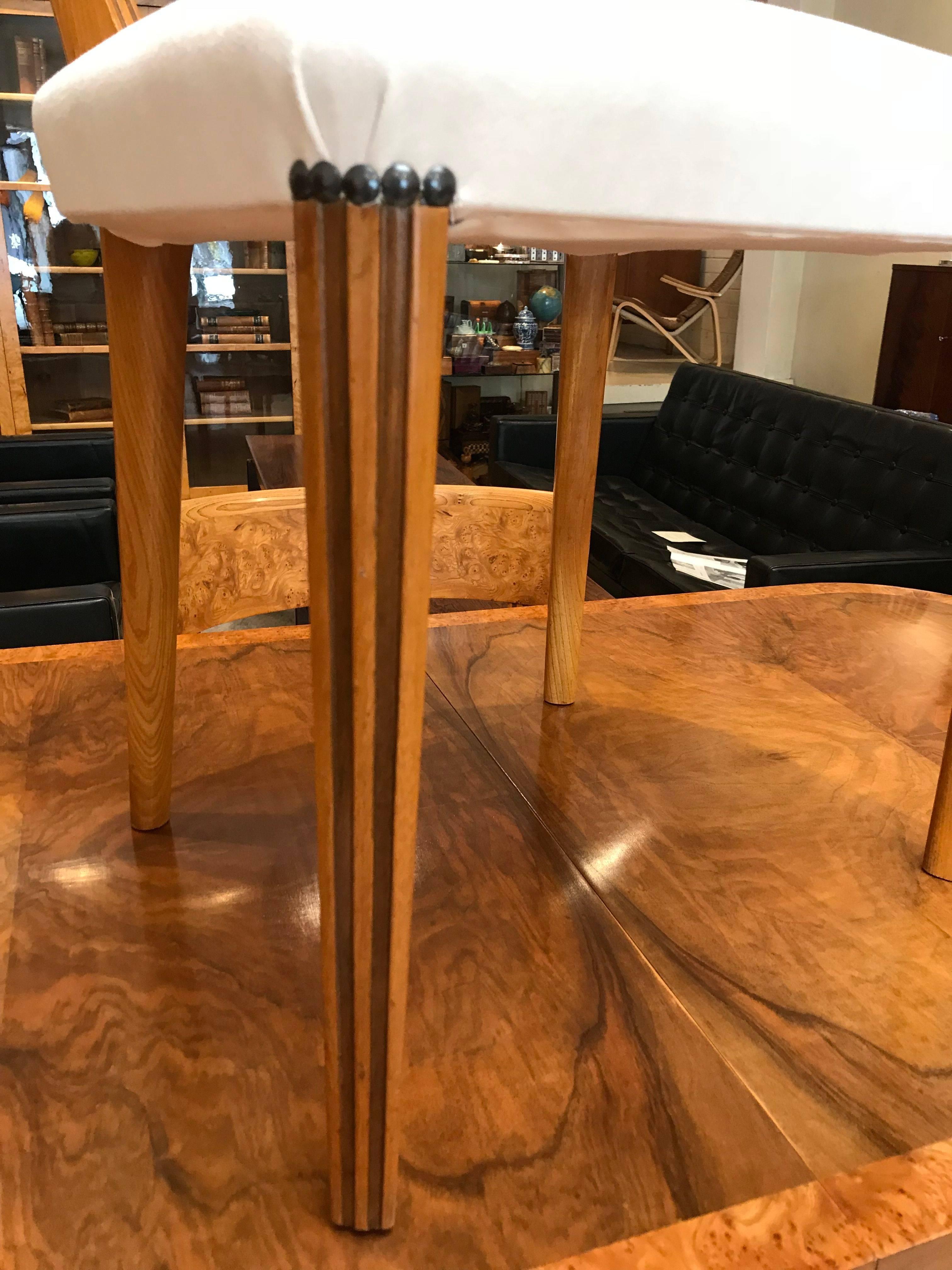 Art Deco Burr Elm Dining Table and Four Chairs In Excellent Condition In Armadale, Victoria