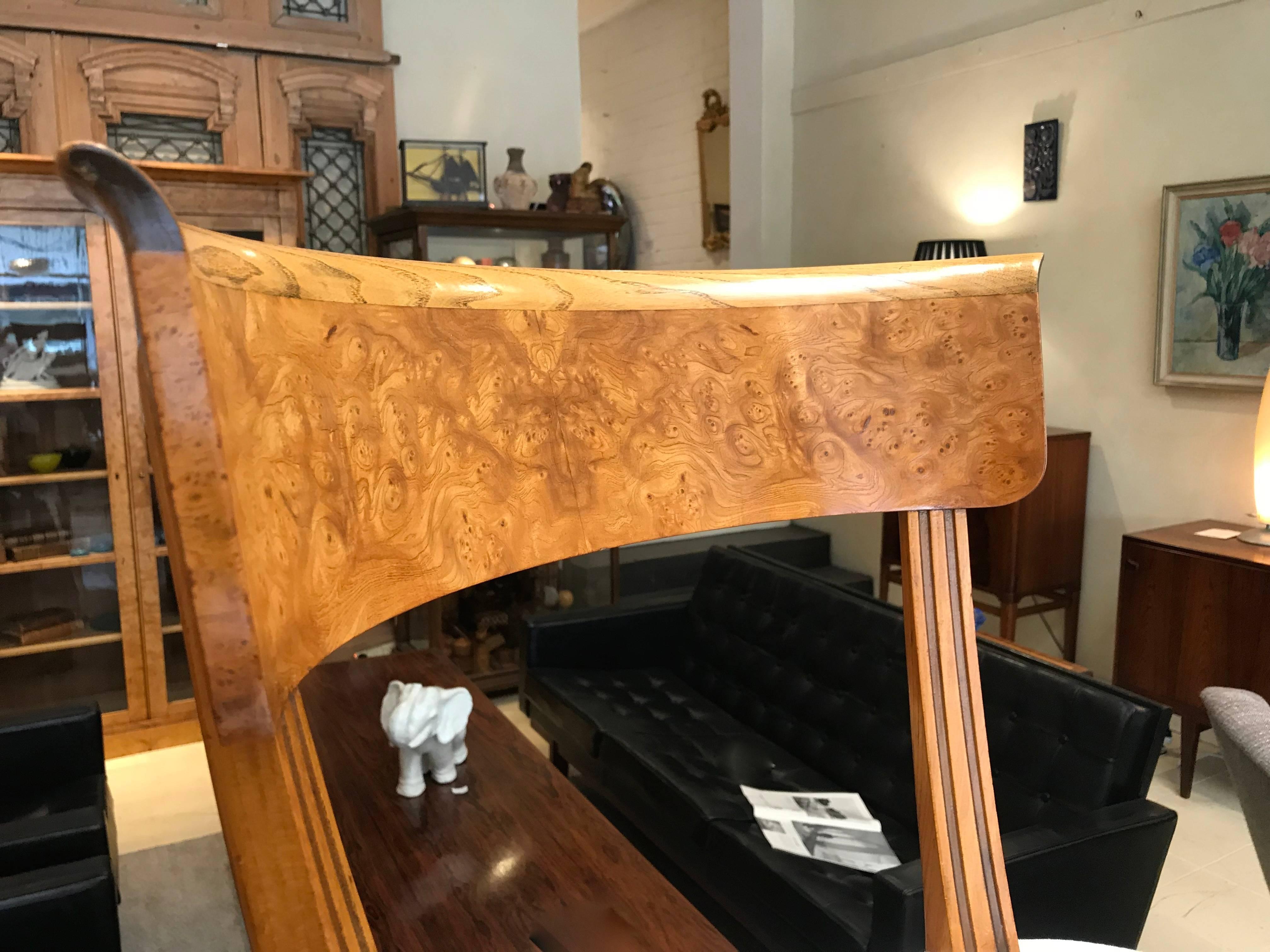 Mid-20th Century Art Deco Burr Elm Dining Table and Four Chairs