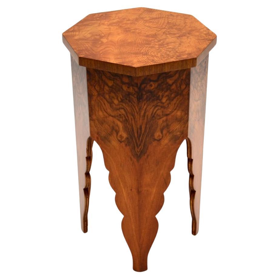 Table d'appoint Art Déco en ronce de noyer et orme en vente