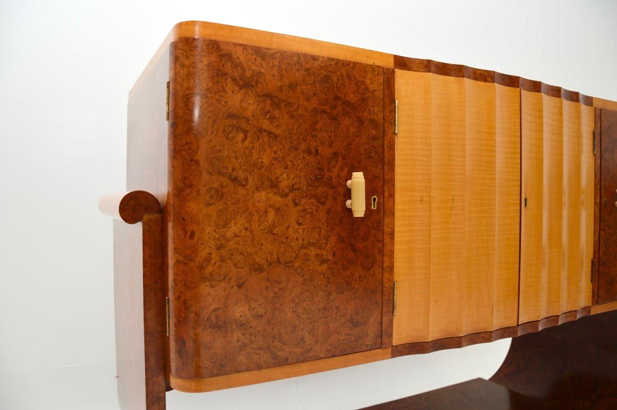 Credenza Art Deco in radica di noce e sicomoro in vendita 1