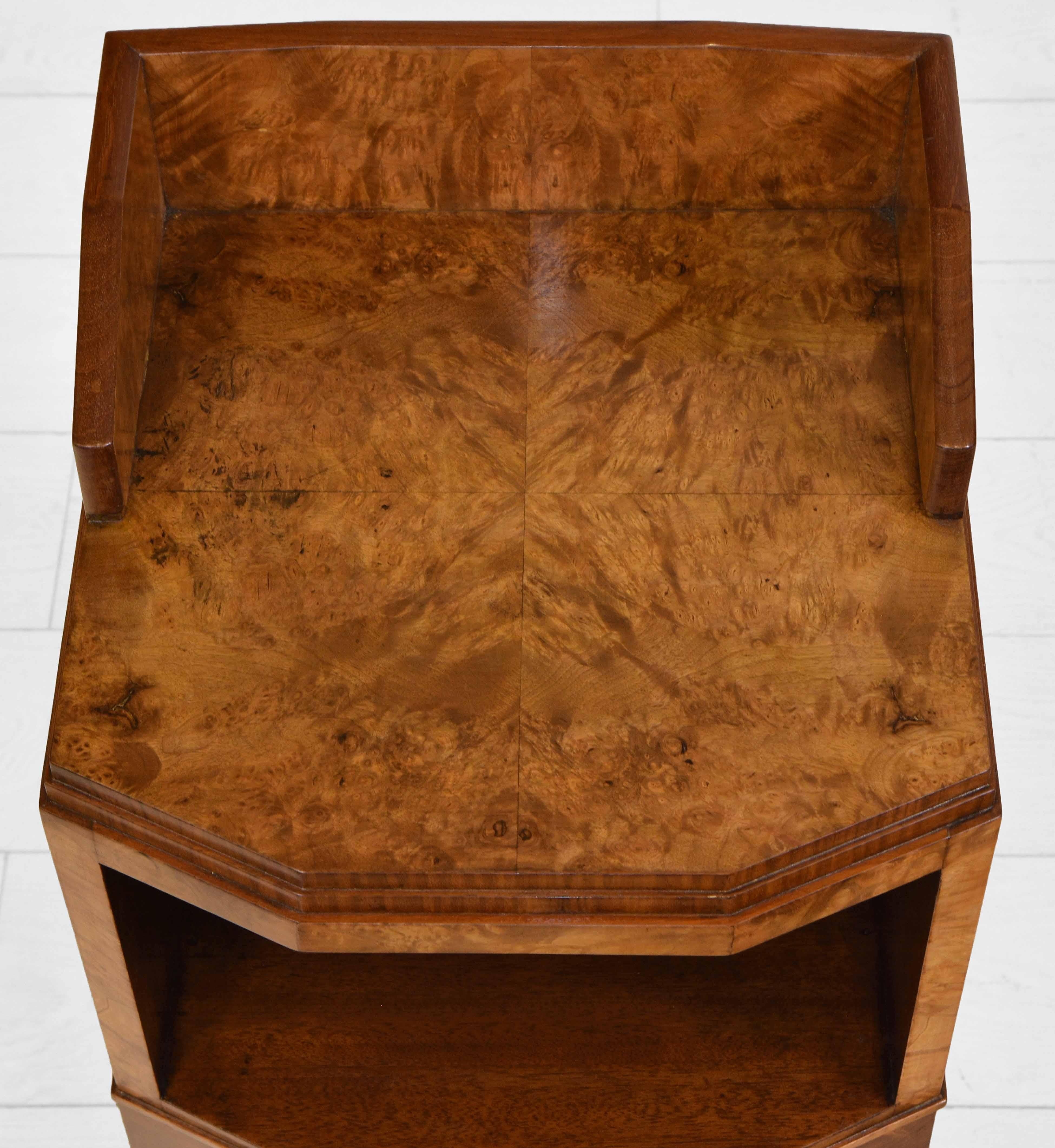 Art Deco Burr Walnut Canted Bedside Cabinet Side Table In Good Condition For Sale In Norwich, GB