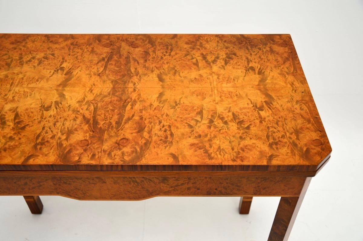 Mesa consola Art Decó de nogal con rebabas en venta 5