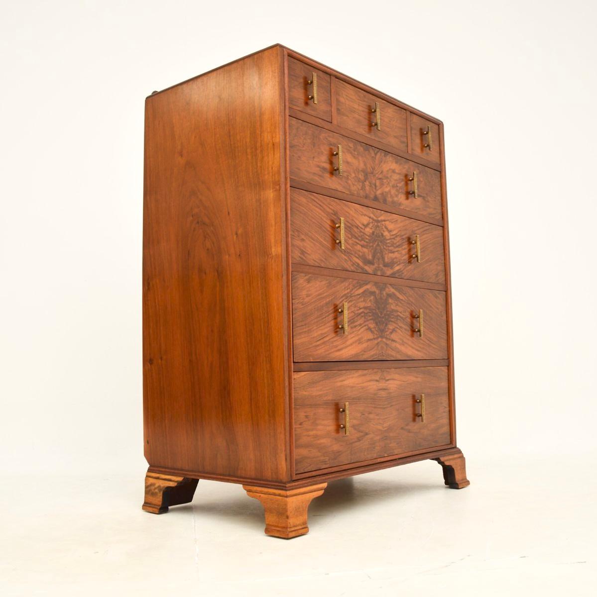 Art Deco Burr Walnut Chest of Drawers In Good Condition In London, GB