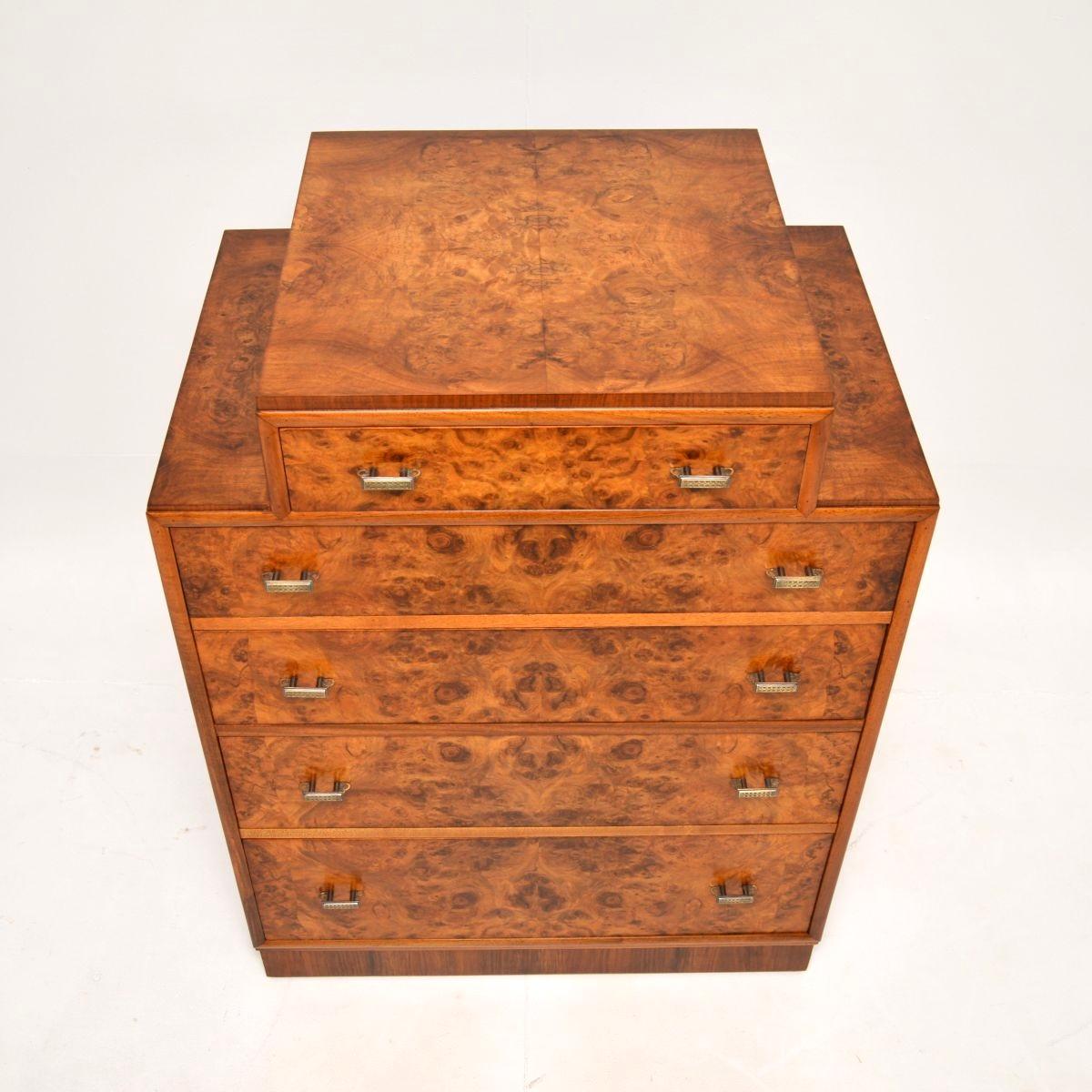 Milieu du XXe siècle Commode Art Déco en ronce de noyer en vente