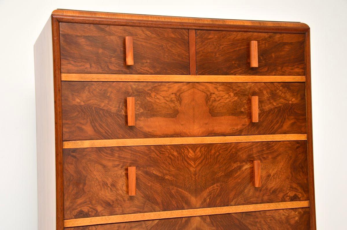 Art Deco Burr Walnut Chest of Drawers in vendita 1