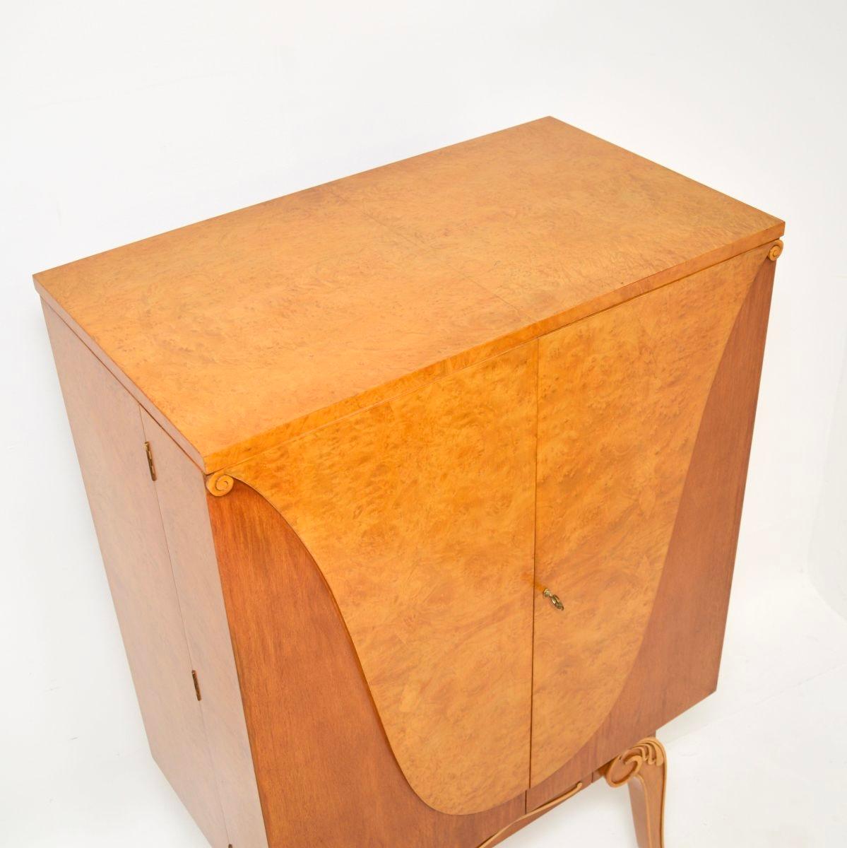 Mueble Cocktail Art Decó de nogal de Hille en venta 3
