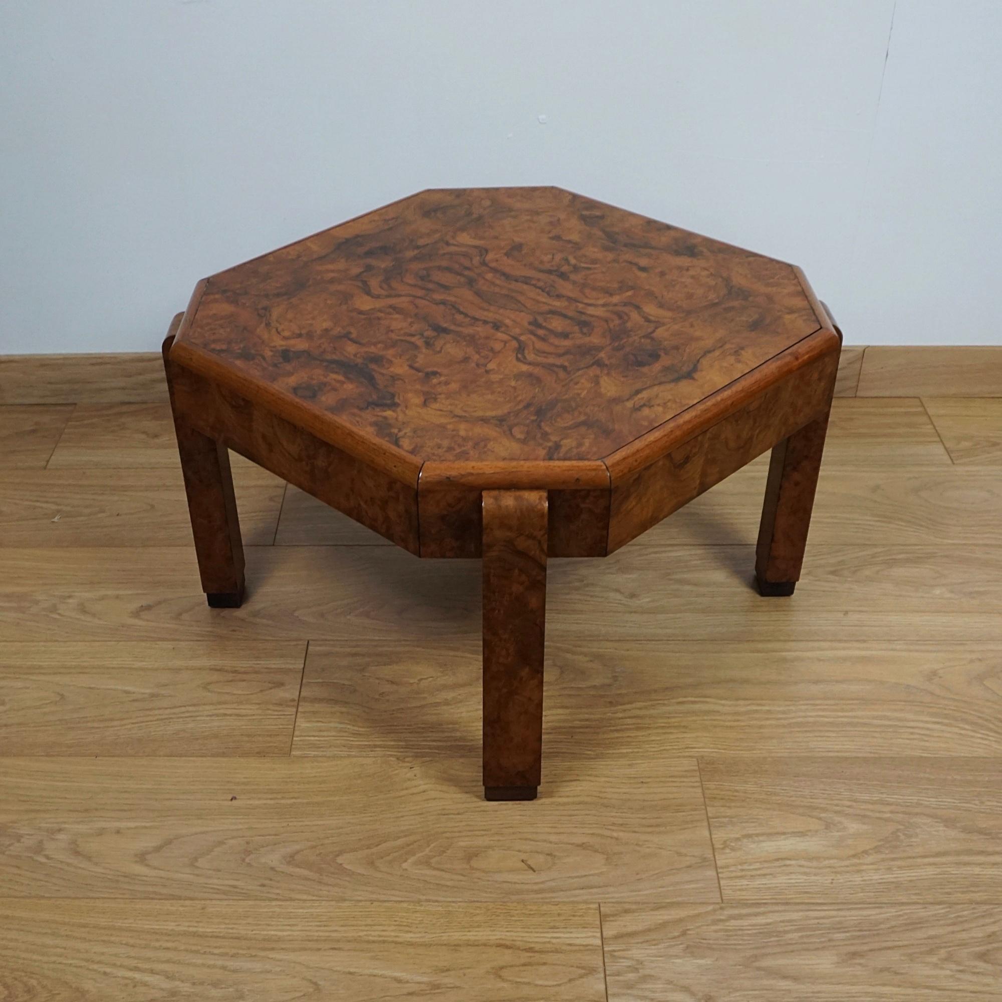 Art Deco Burr Walnut Coffee Table In Excellent Condition For Sale In Forest Row, East Sussex