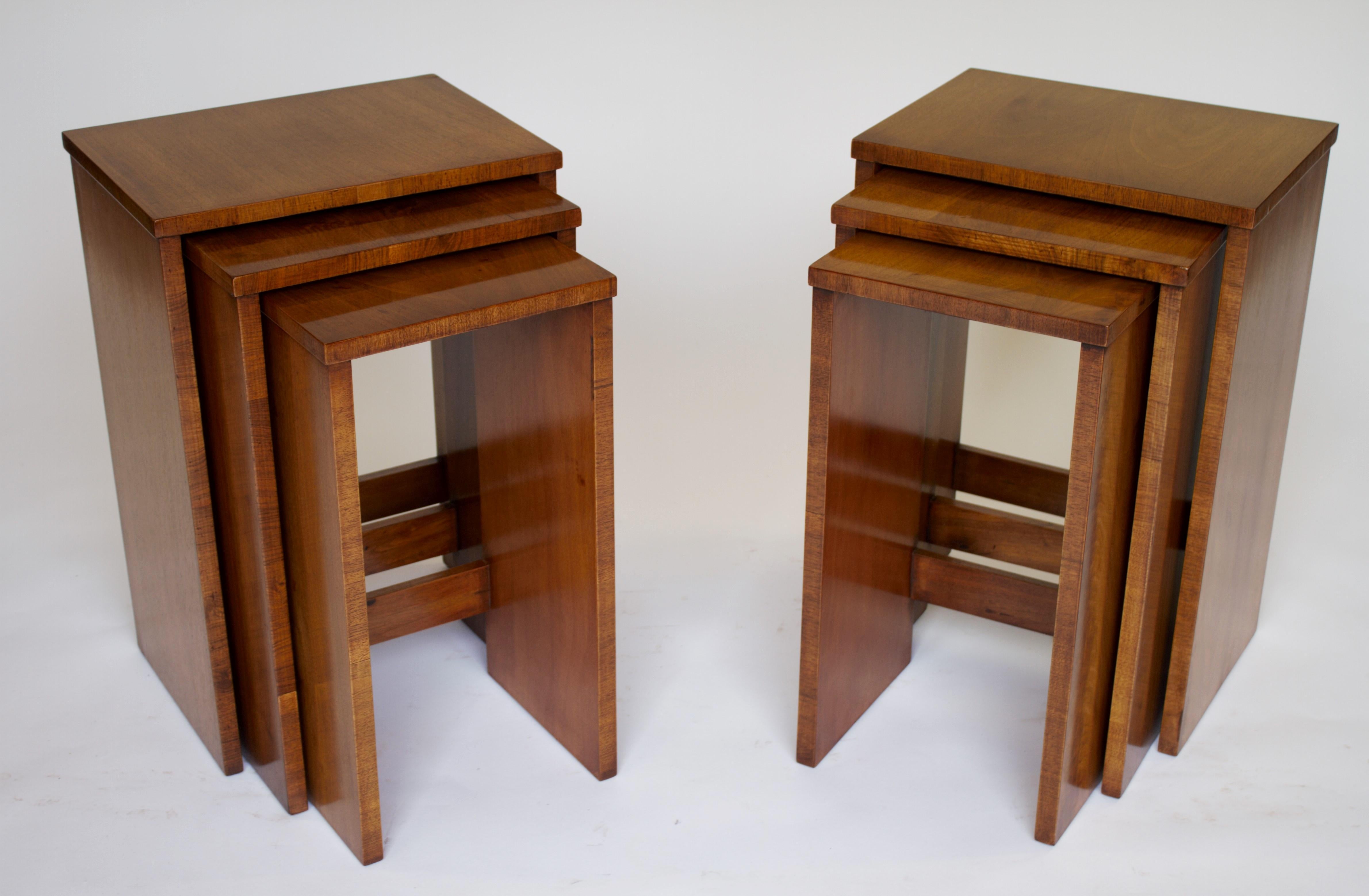 Art Deco Burr  Walnut Coffee table / Nests 3 tables each side, circa 1920s For Sale 3