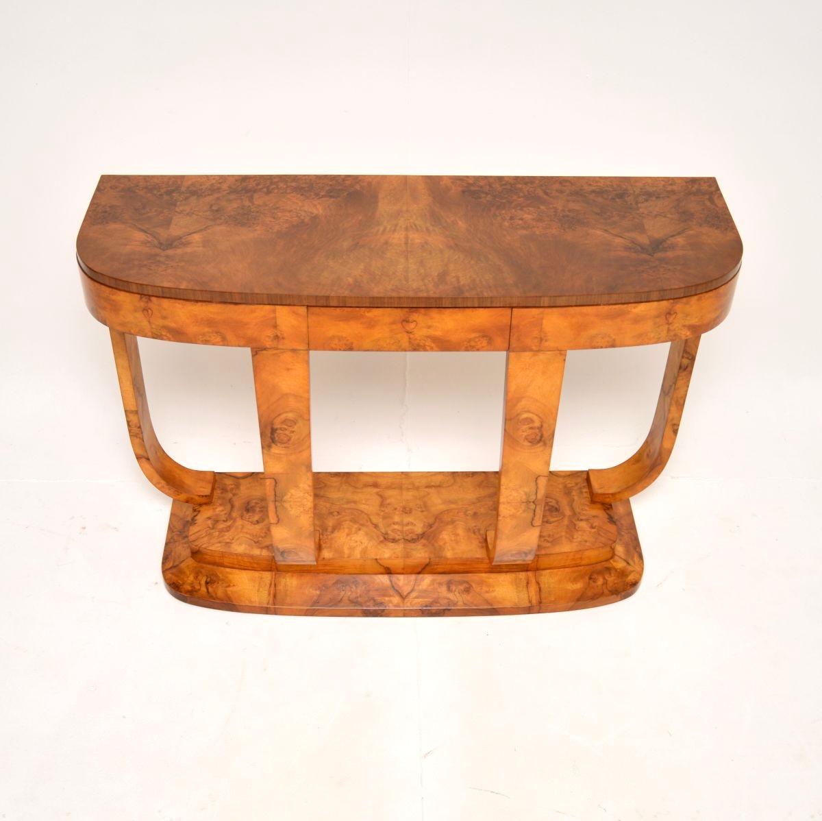 Table console art déco en ronce de noyer par Hille Bon état - En vente à London, GB