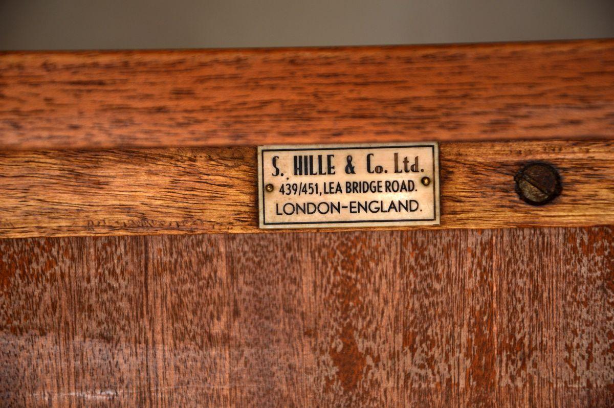 Table et chaises de salle à manger Art déco en ronce de noyer par Hille en vente 13